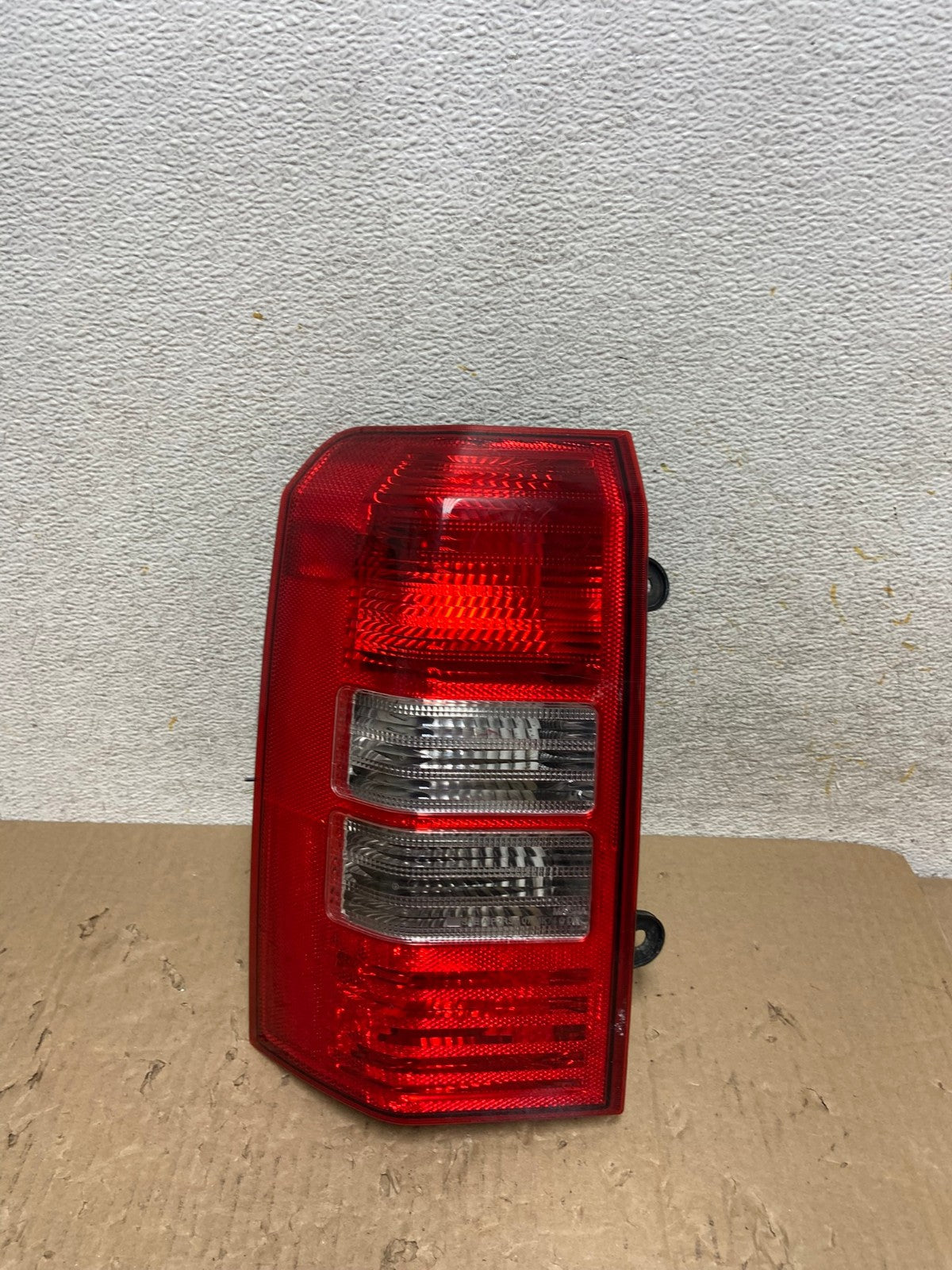 2008 to 2016 Jeep Patriot Left Lh Driver Side Tail Light AI1365 LK0