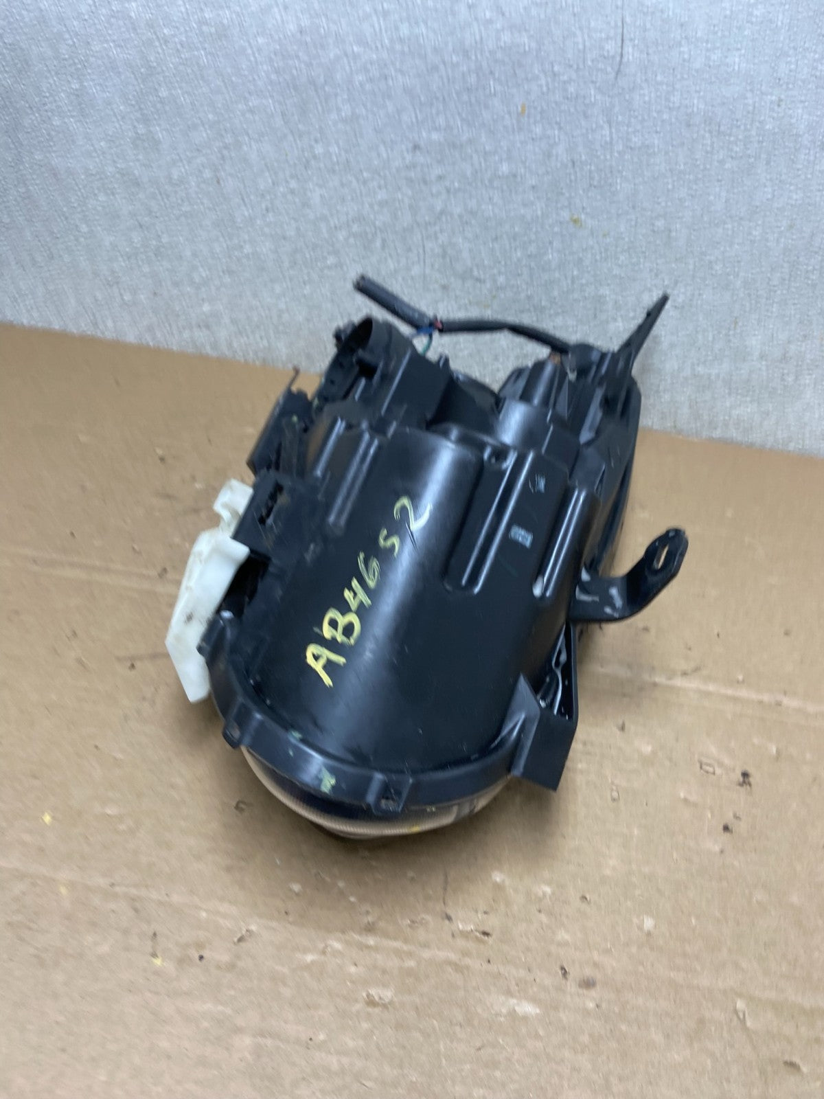 2008 to 2013 Nissan Rogue Left Driver LH Halogen Headlight Oem AB4652 DW6