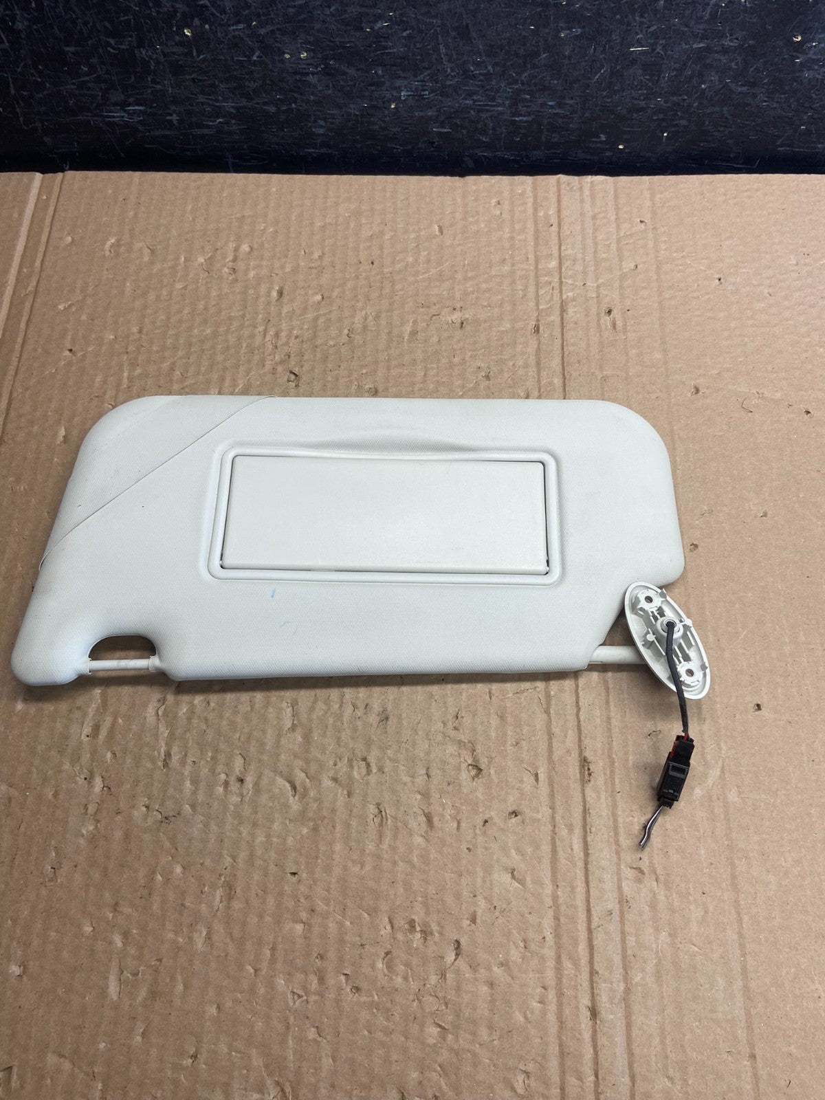 2013 to 2018 Ford C-MAX Passenger Left Driver Side Sun Visor AF62851