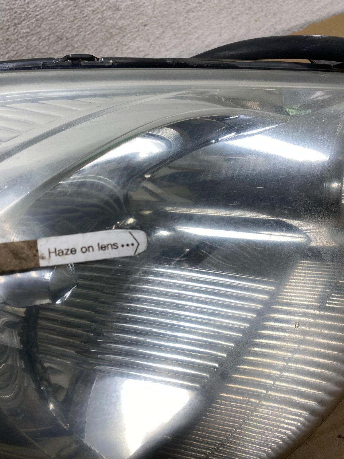 2004-2005 Toyota Sienna Right Passenger Xenon Headlight AG8145 DW4