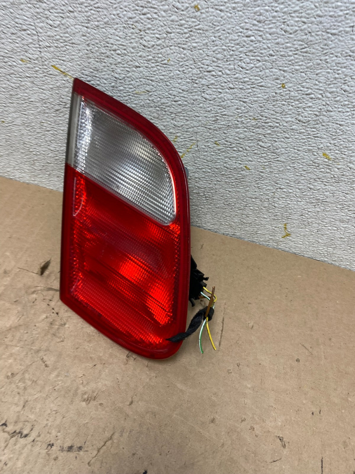 1998-2003 Mercedes Benz CLK Inner Left Driver LH Side Tail Light Lamp Q1743 DW1