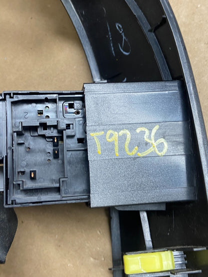 2004 to 2010 Toyota Sienna Right Side Radio Switches Bezel Trim T9236 DG6