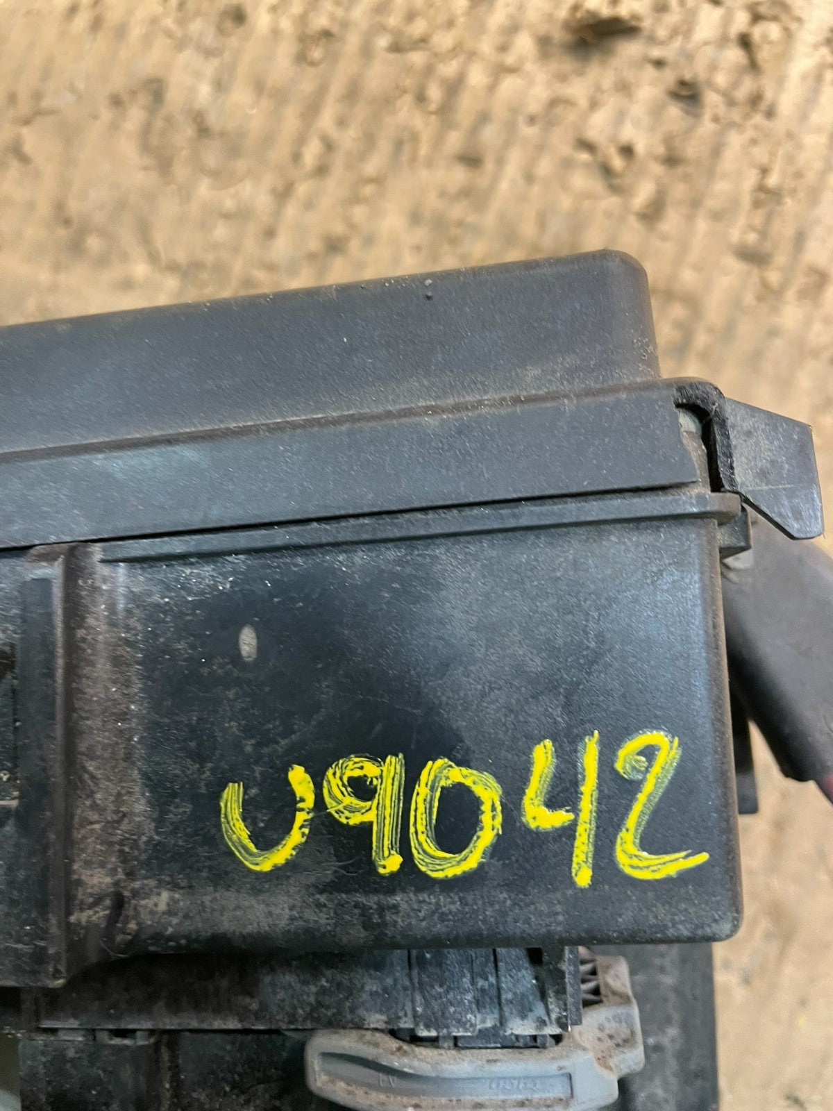 2007 2008 2009 Dodge Durango Fuse Box Relay Panel Body Module BCM Oem U9042 DG8