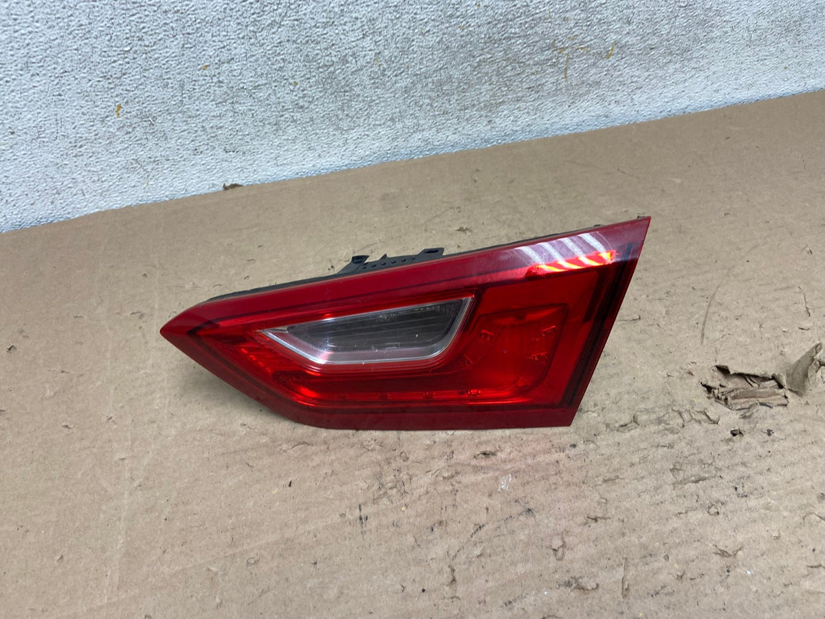 2016 - 2019 Chevrolet Malibu Right Passenger RH Inner Tail Light AI1114 LK0