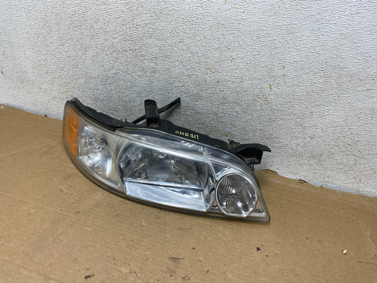 Sedan 2000 2001 Nissan Altima Headlight Right Passenger RH AH8311 DW2