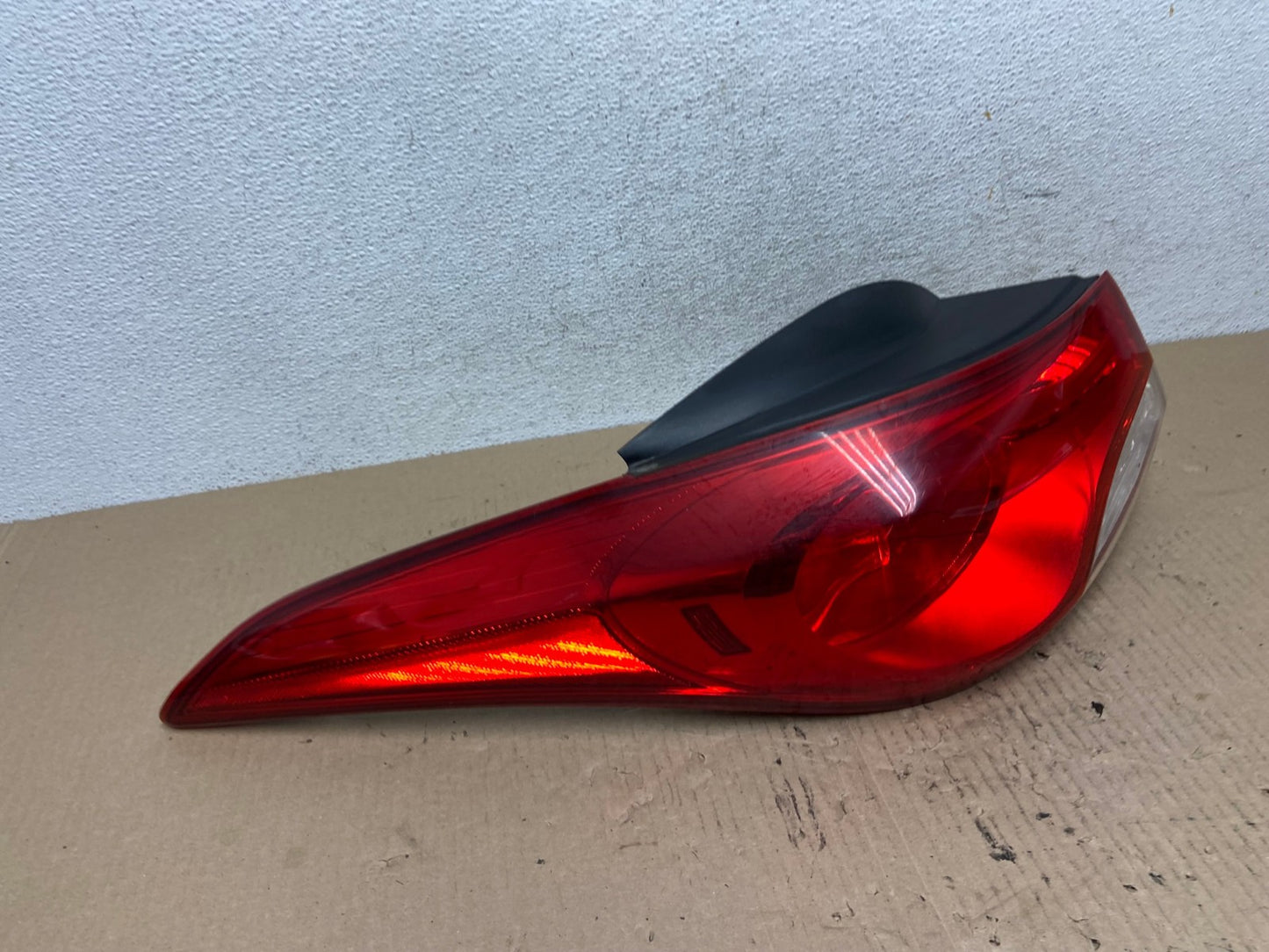 2011 2012 2013 Hyundai Elantra Sedan Left Driver Side Tail Light AF5956 LK2