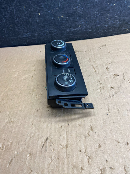 2012-2014 GMC Sierra Chevy Silverado A/C AC Climate Control A/C AI5928 DG2