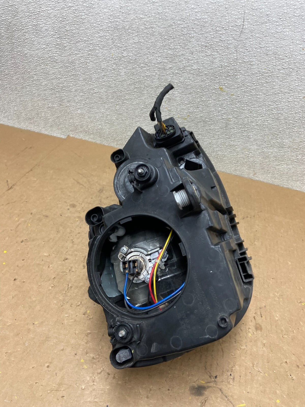 2011 to 2014 Volkswagen Jetta Left Driver LH Headlight Halogen Z8046 DW9