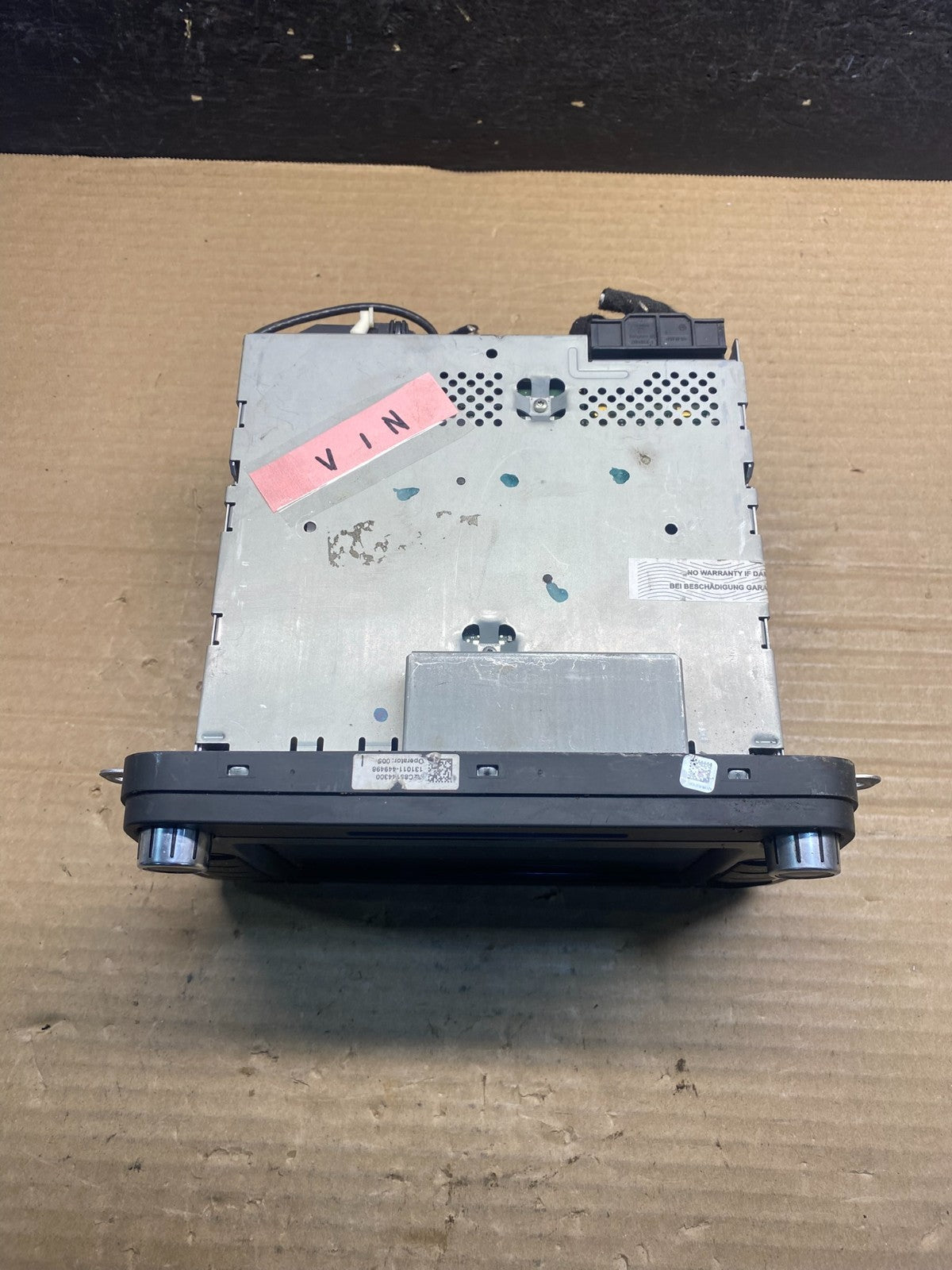 2012 to 2015 Volkswagen CC Touareg Radio CD Player Screen AM/FM AF3884 DG4