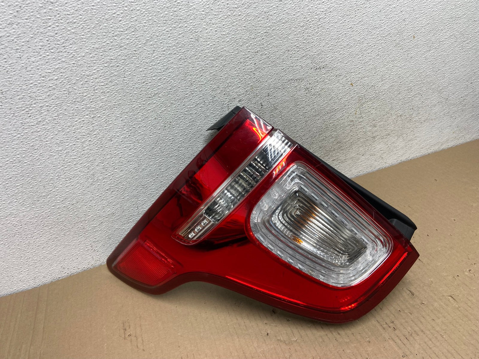 2011 2012 2013 2014 2015 Ford Explorer Left Driver LH Side Tail light AE9525 LK2