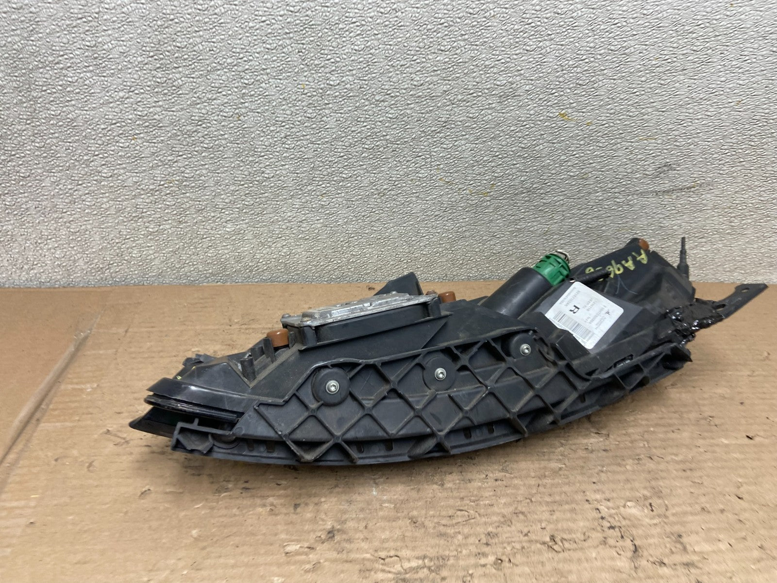 2014 - 2018 Jeep Cherokee Right Passenger RH Side LED Headlight Oem AA9656 DW8