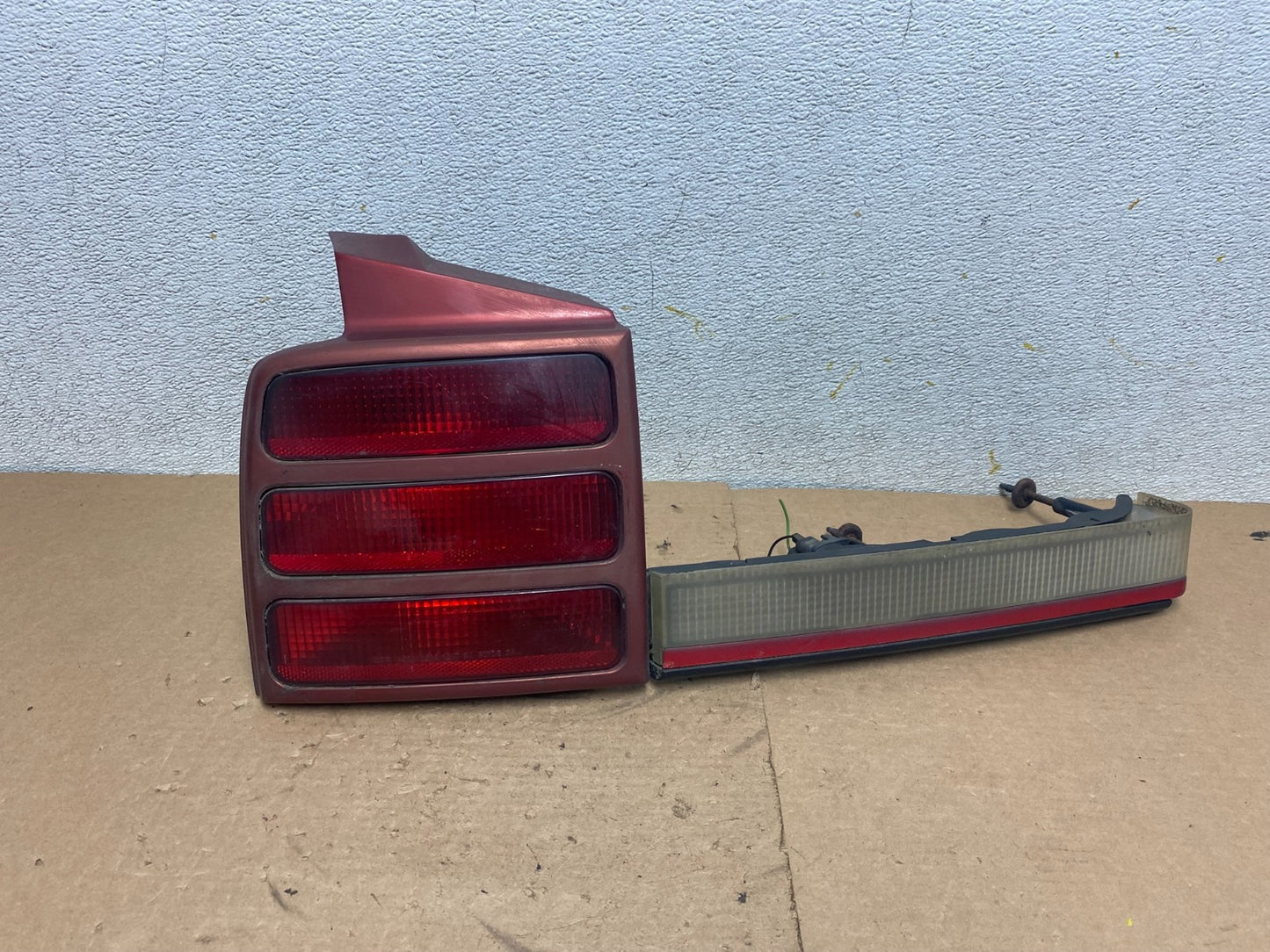 1991-1996 Oldsmobile Cutlass Ciera Left Driver LH Side Tail Light P5178 DG0