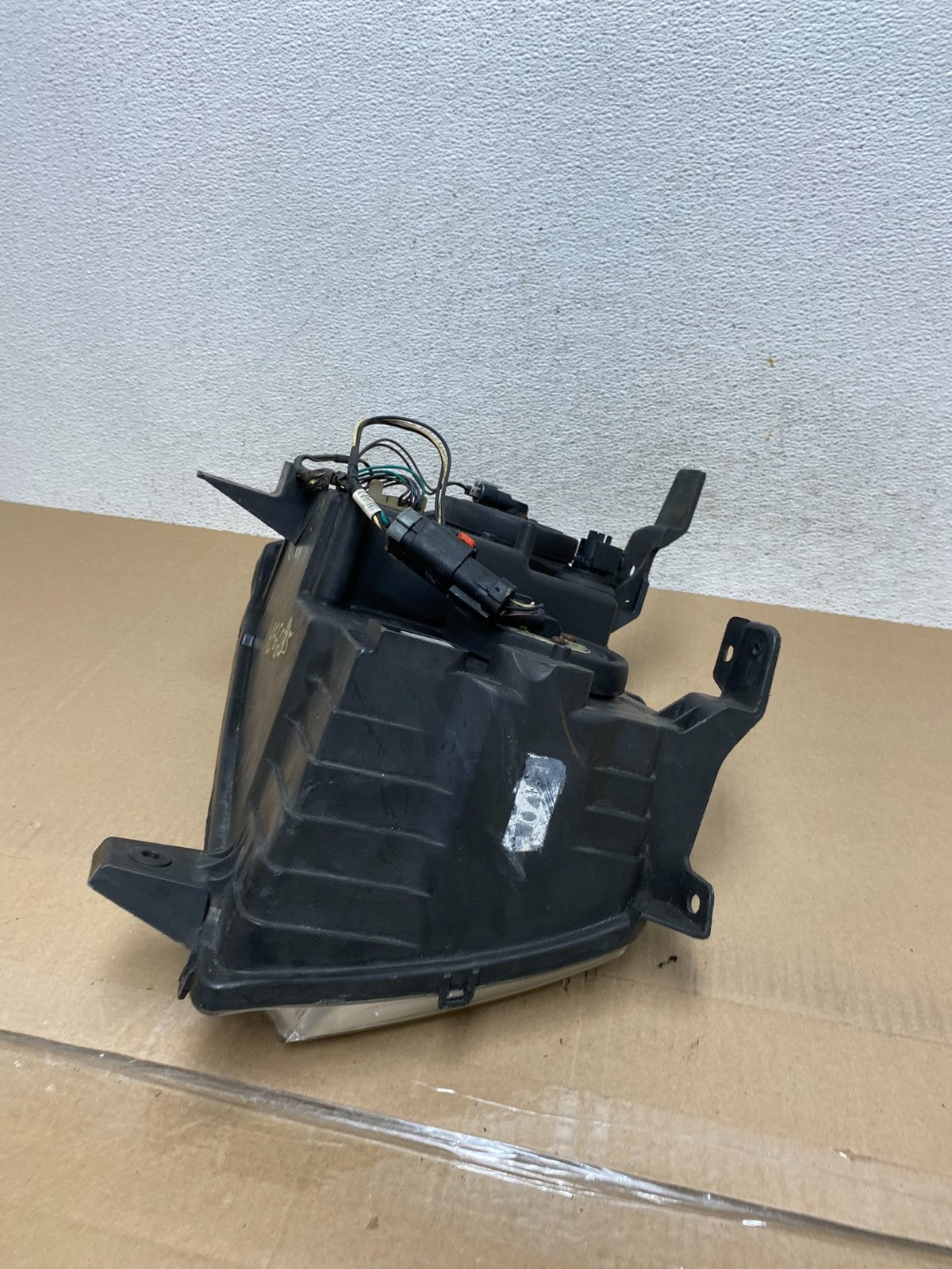 2008-2010 Jeep Grand Cherokee Left LH Driver Side Halogen Headlight AE6635 DW9