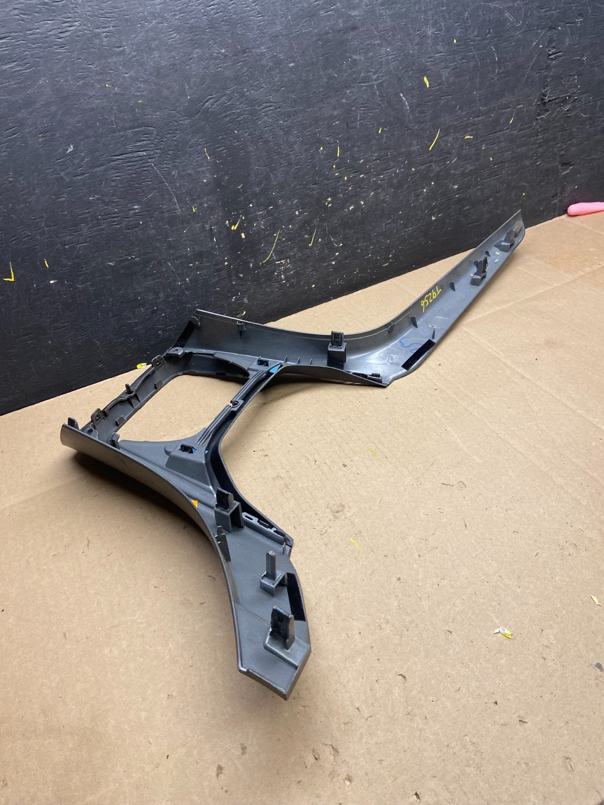 2013 - 2016 Ford Escape Center Dash Radio Gear Shifter Panel Bezel Trim T9256 DG3