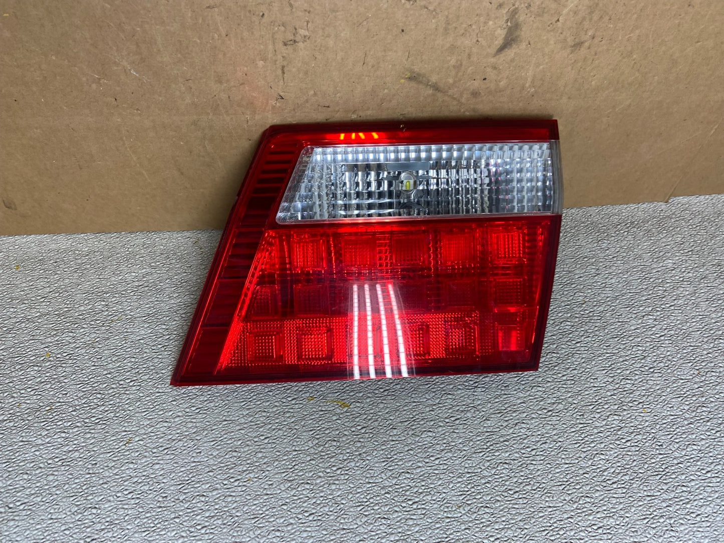 2005 2006 2007 Honda Odyssey Inner Right Passenger RH Tail Light Z7075 DW0