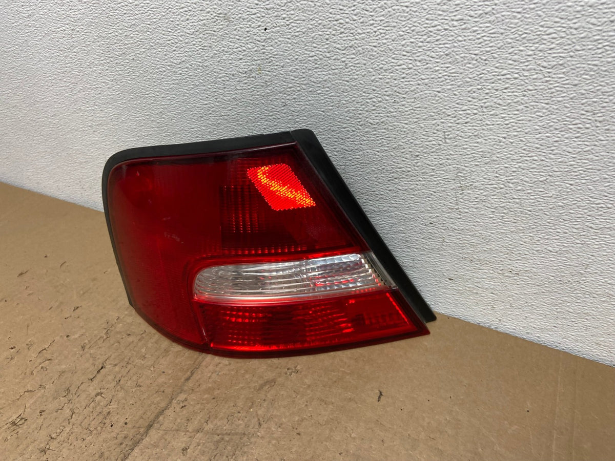2000 to 2001 Nissan Altima Left Driver LH Side Tail Light AC7316 LK1