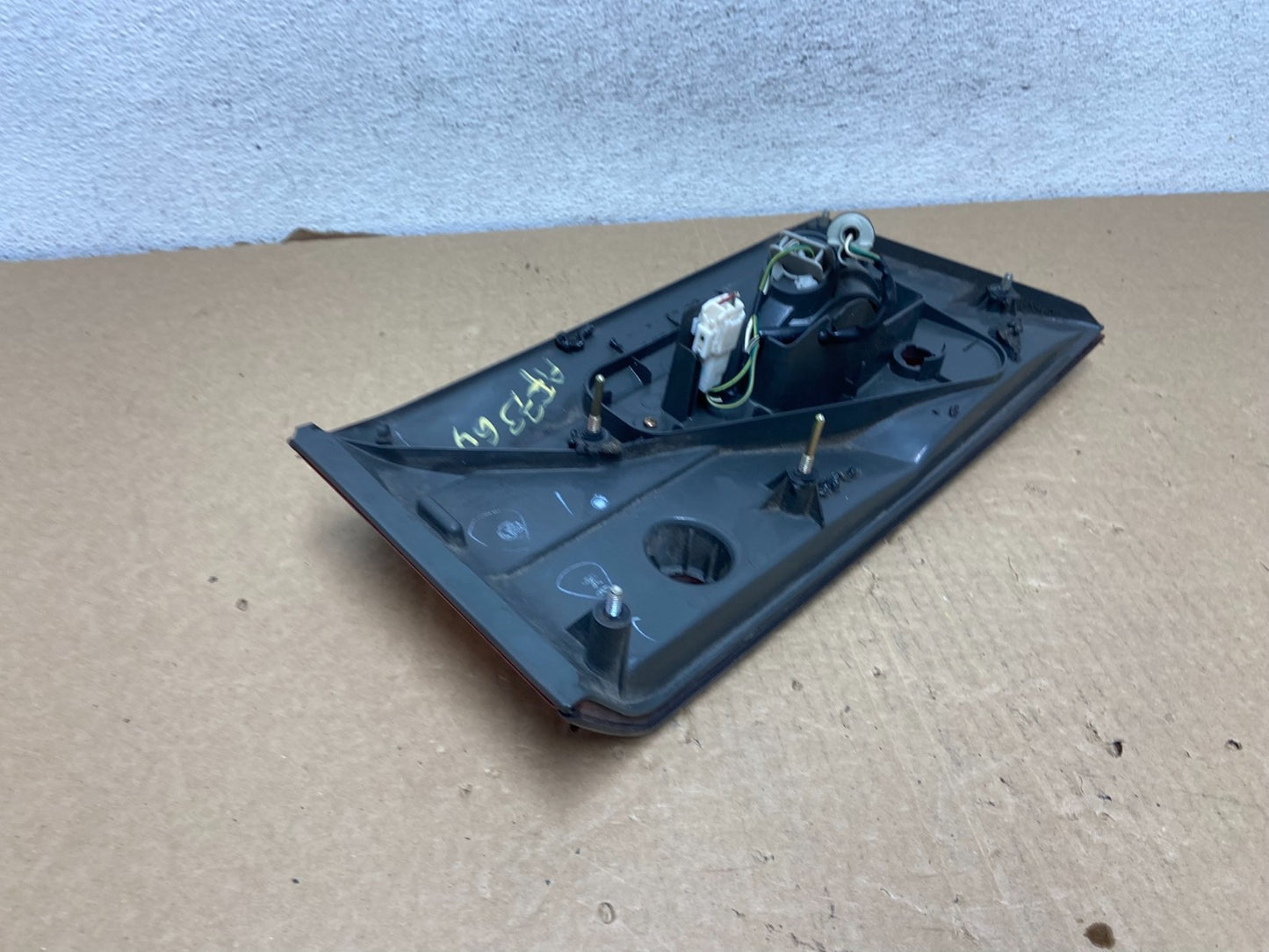 1997 1998 1999 Lexus ES300 Right Passenger Side Tail Light Inner AF7364 DW4