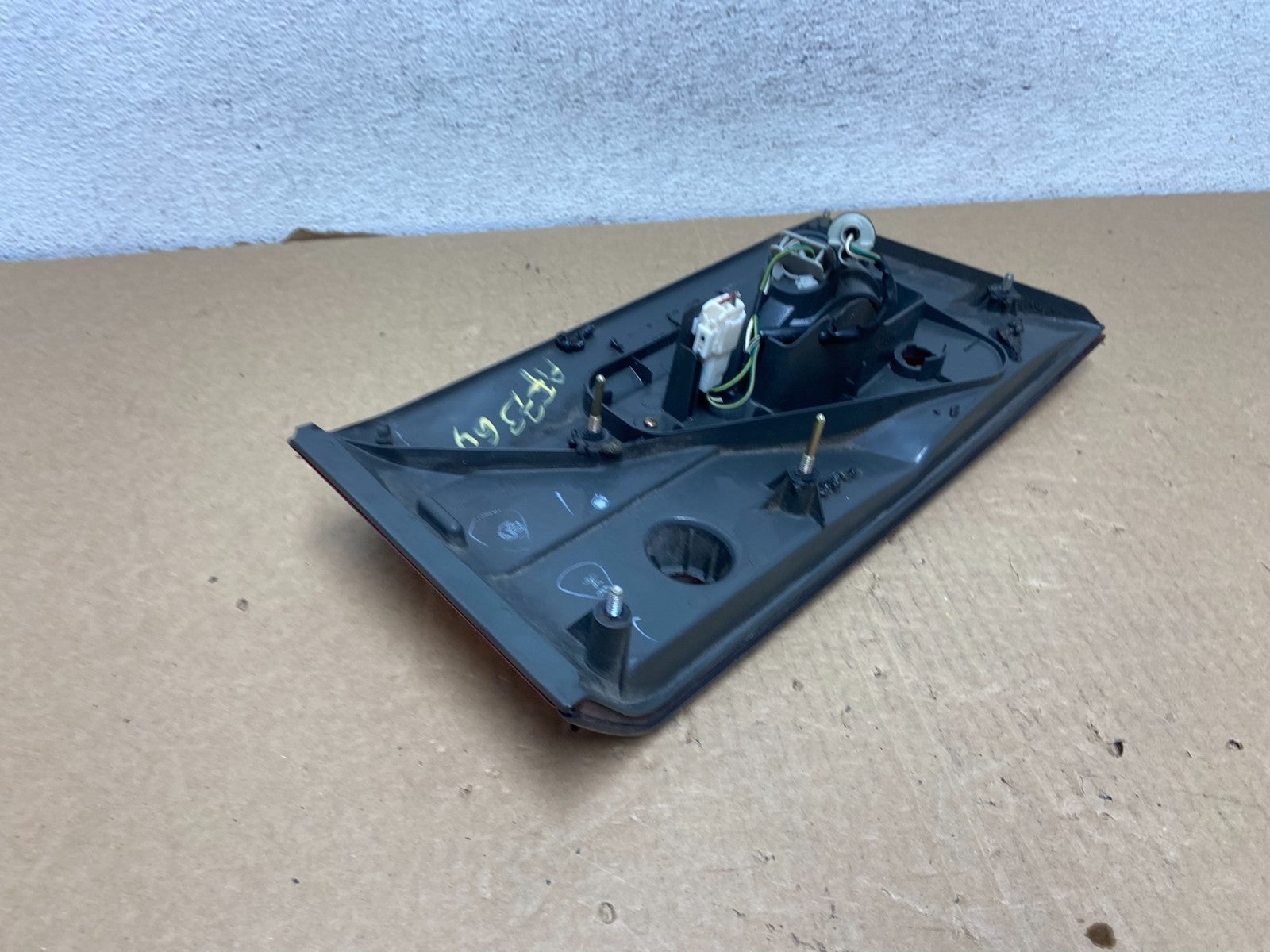 1997 1998 1999 Lexus ES300 Right Passenger Side Tail Light Inner AF7364 DW4