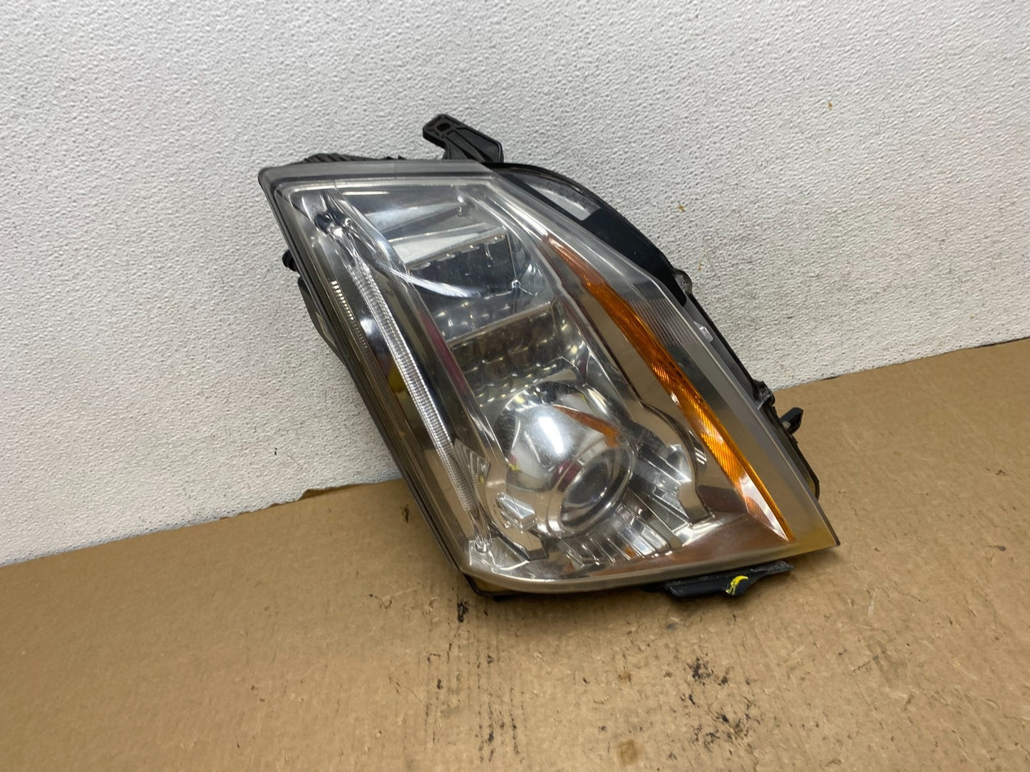 2008 to 2014 Cadillac CTS Right Passegner RH Side Xenon Headlight AG2412 DW0