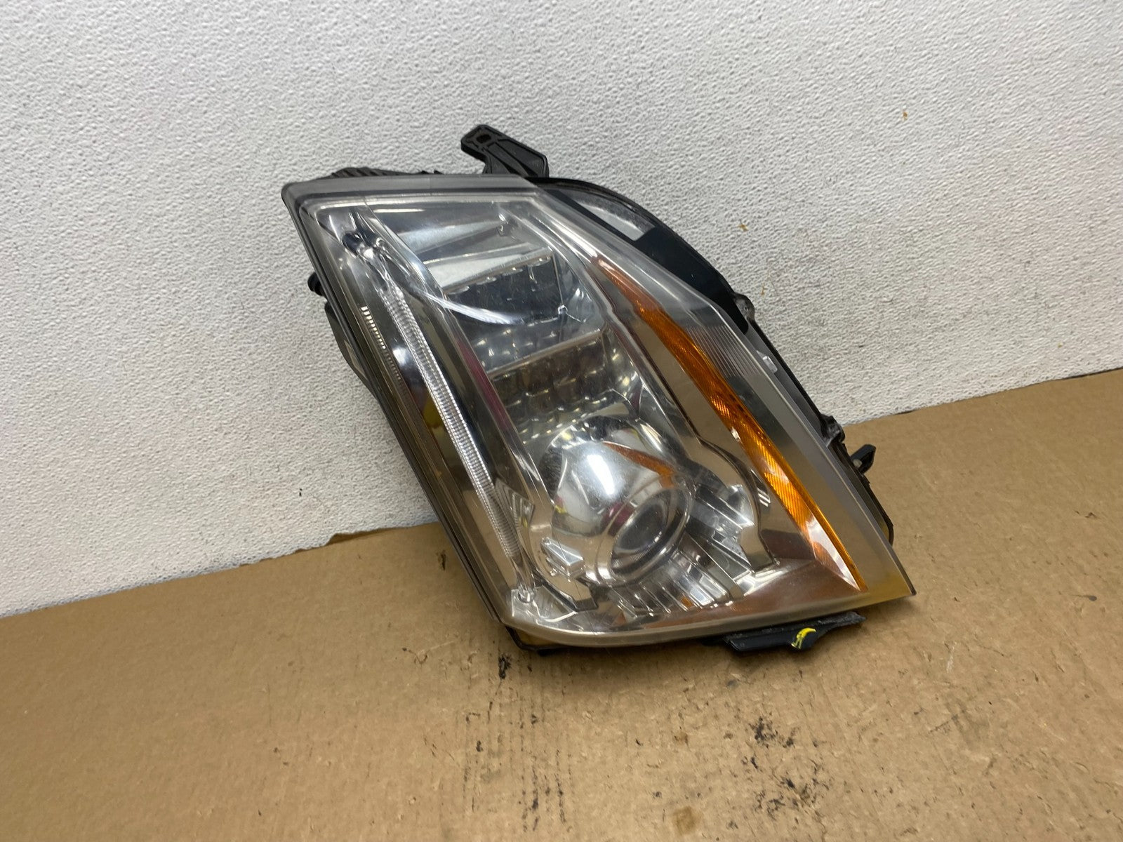 2008 to 2014 Cadillac CTS Right Passegner RH Side Xenon Headlight AG2412 DW0