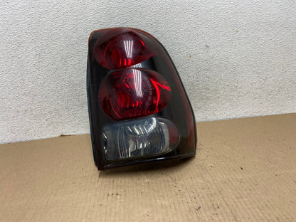 2002 to 2009 Chevrolet Trailblazer Right Passenger Rh Side Tail Light AG7988 LK0