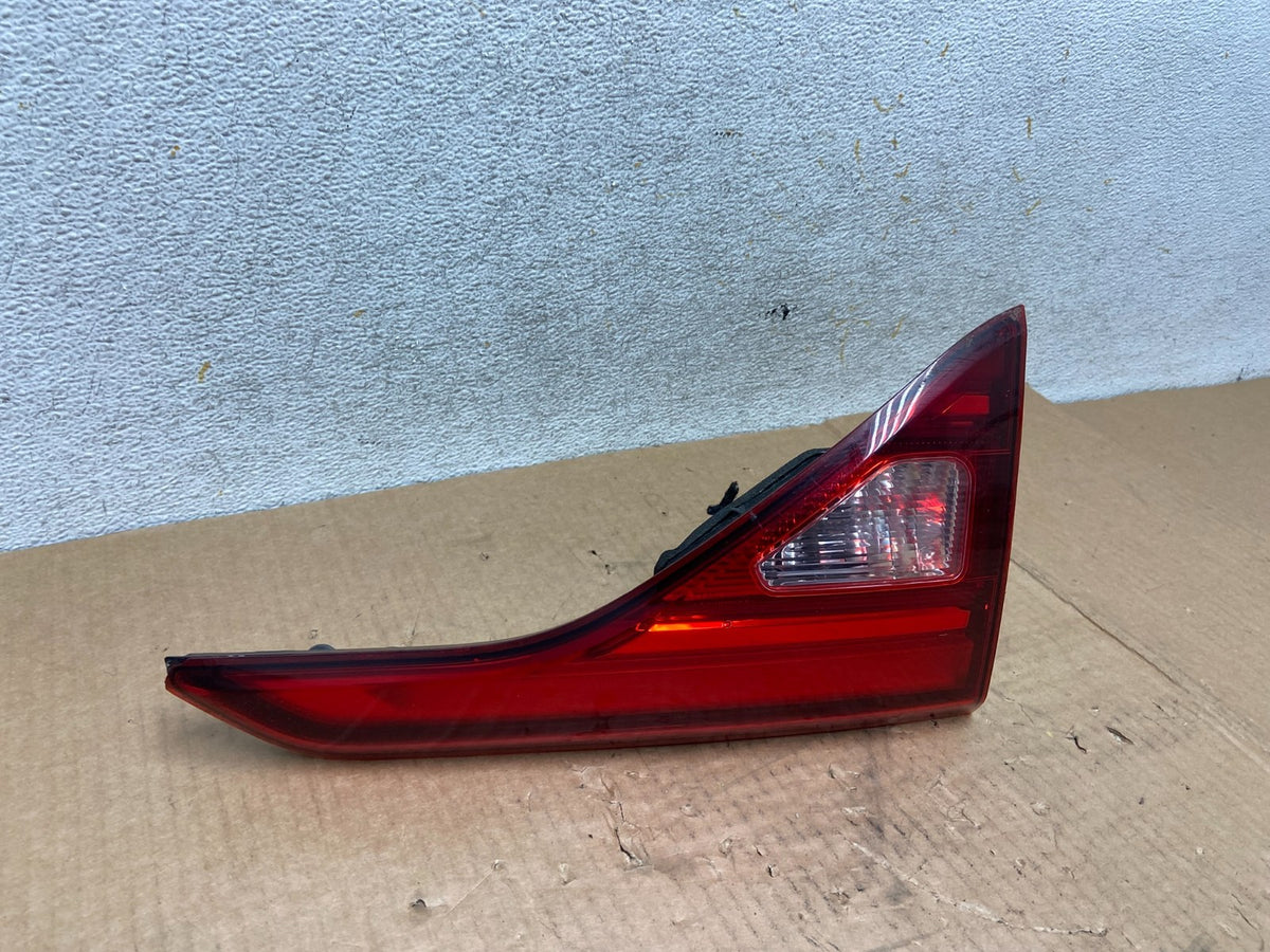 2017 2018 2019 GMC Acadia Left Driver LH Side Inner Tail Light AI4679 DG2