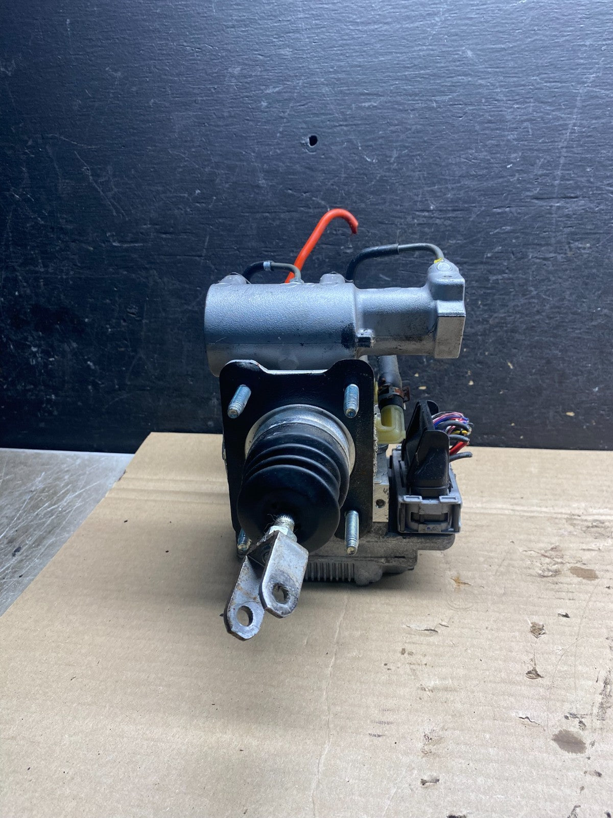 2010 - 2015 Toyota Prius ABS Brake Pump Anti Lock Module ah9553 DG2