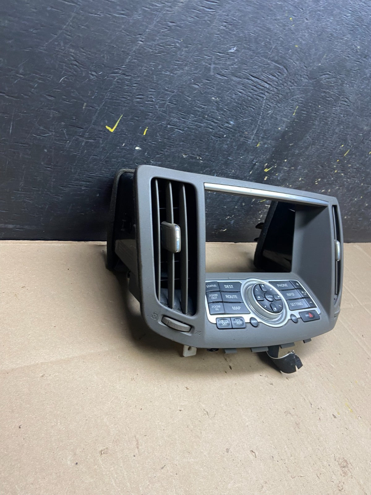 2007 - 2008 Infiniti G35 EX35 Radio Player Screen Panel Bezel t9257 DG1