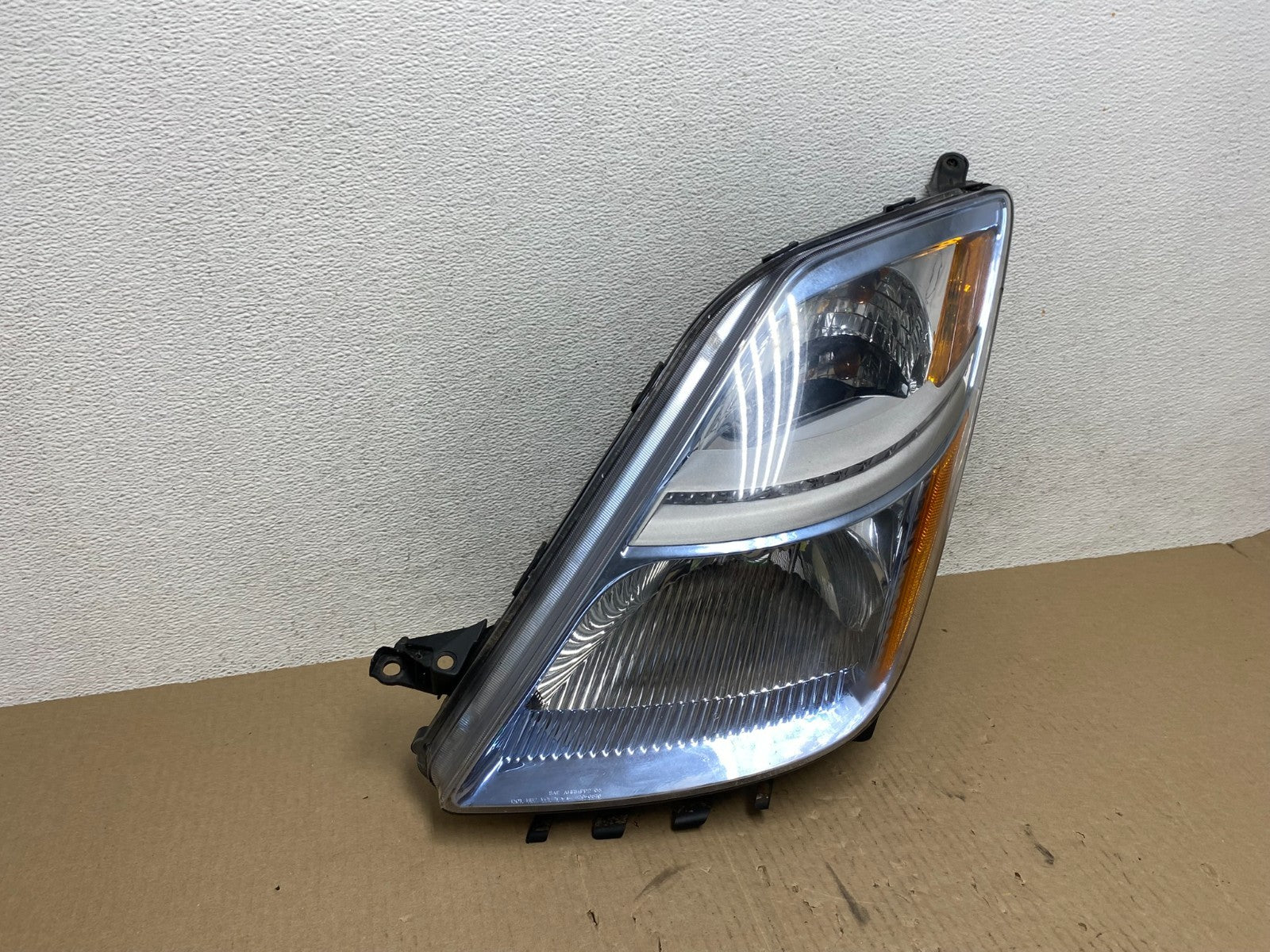 2006-2009 Toyota Prius Left Driver LH Side Blue Headlight Halogen TYC AE7017 DW2
