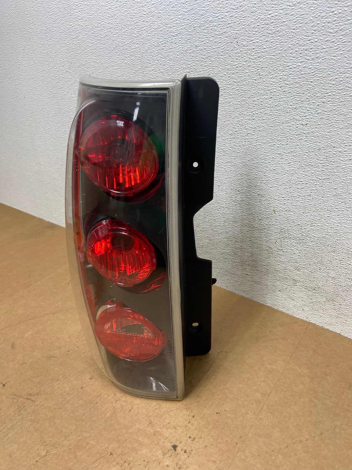 2007-2014 GMC Yukon Denali Left Driver Side Tail Light AE3145 LK1