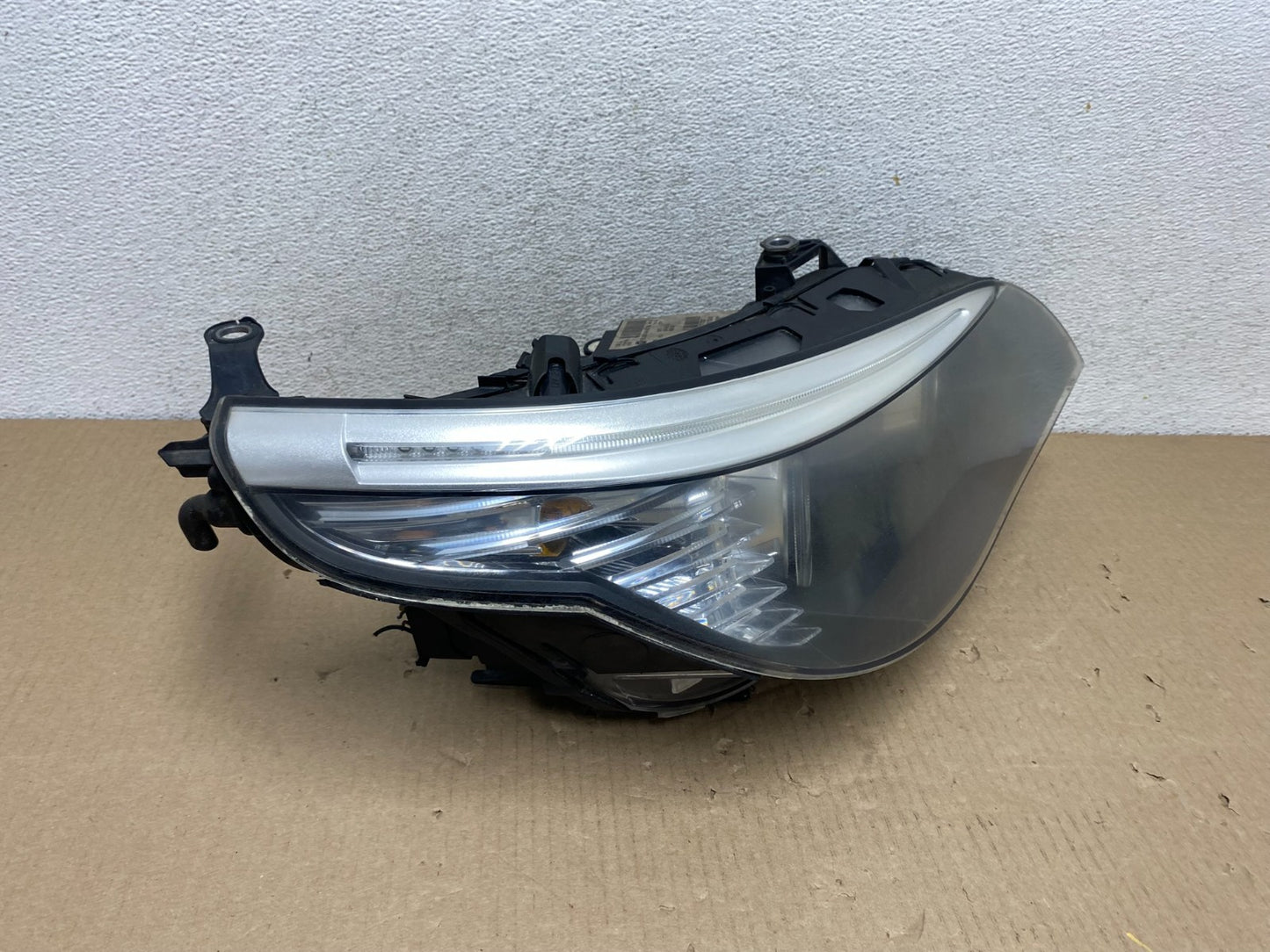 2008 to 2010 Bmw 5 Series 528i Halogen Right Headlight AG5891 DW2