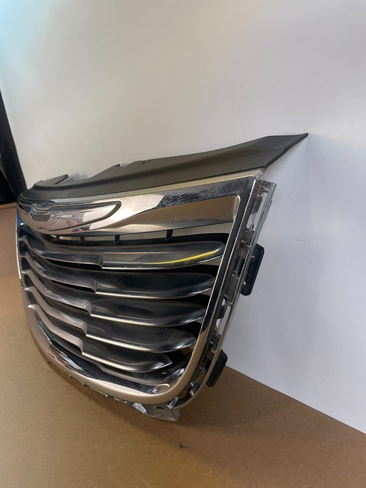 2011 to 2016 Chrysler Town & Country Front Upper Grill Grille AG3004 DG1