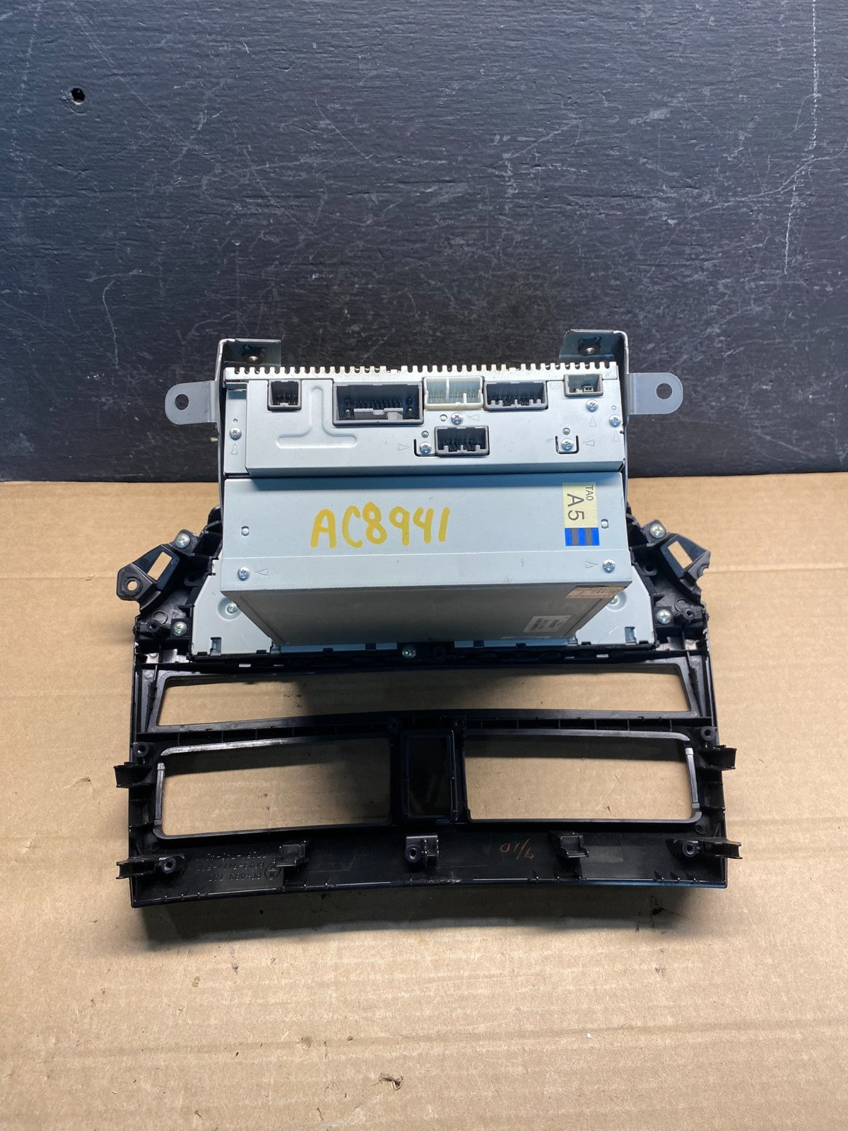 2008 - 2012 Honda Accord Front Radio Control AM./FM CD Climate Control AE8146 DG5