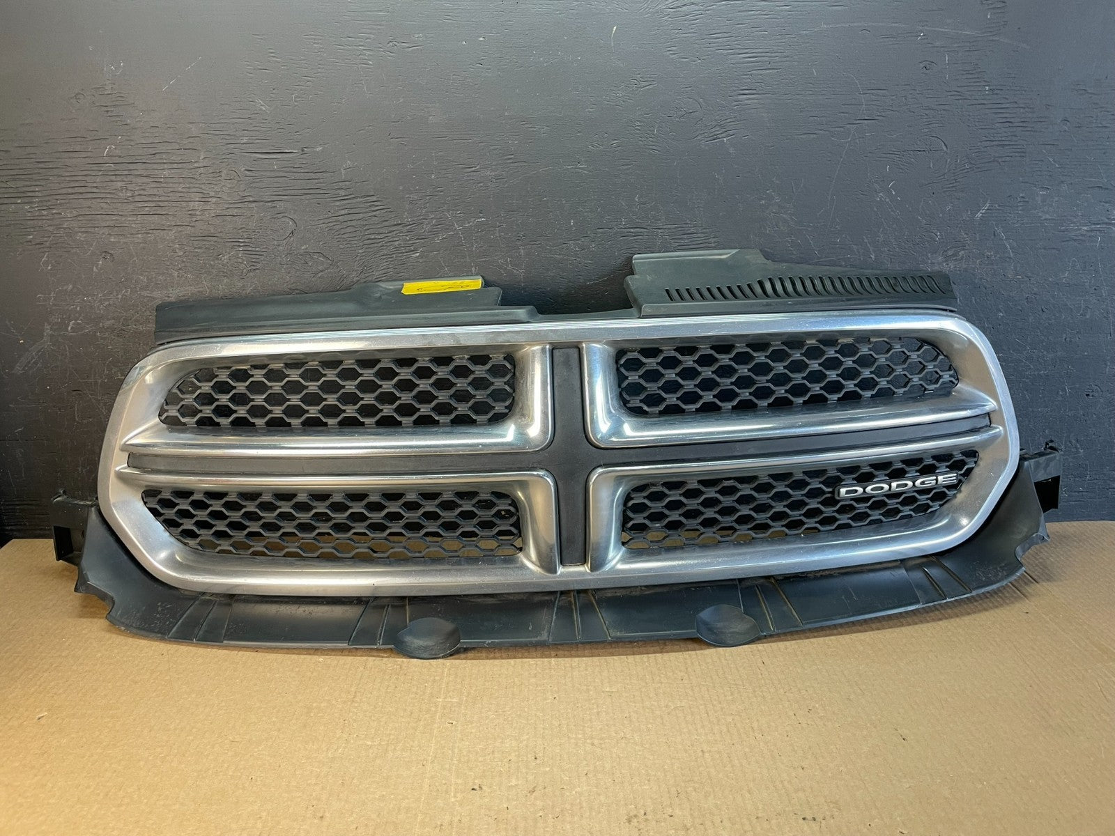 2011 to 2013 Dodge Durango Front Upper W/Emblem Grill Grille AF3731 DG0