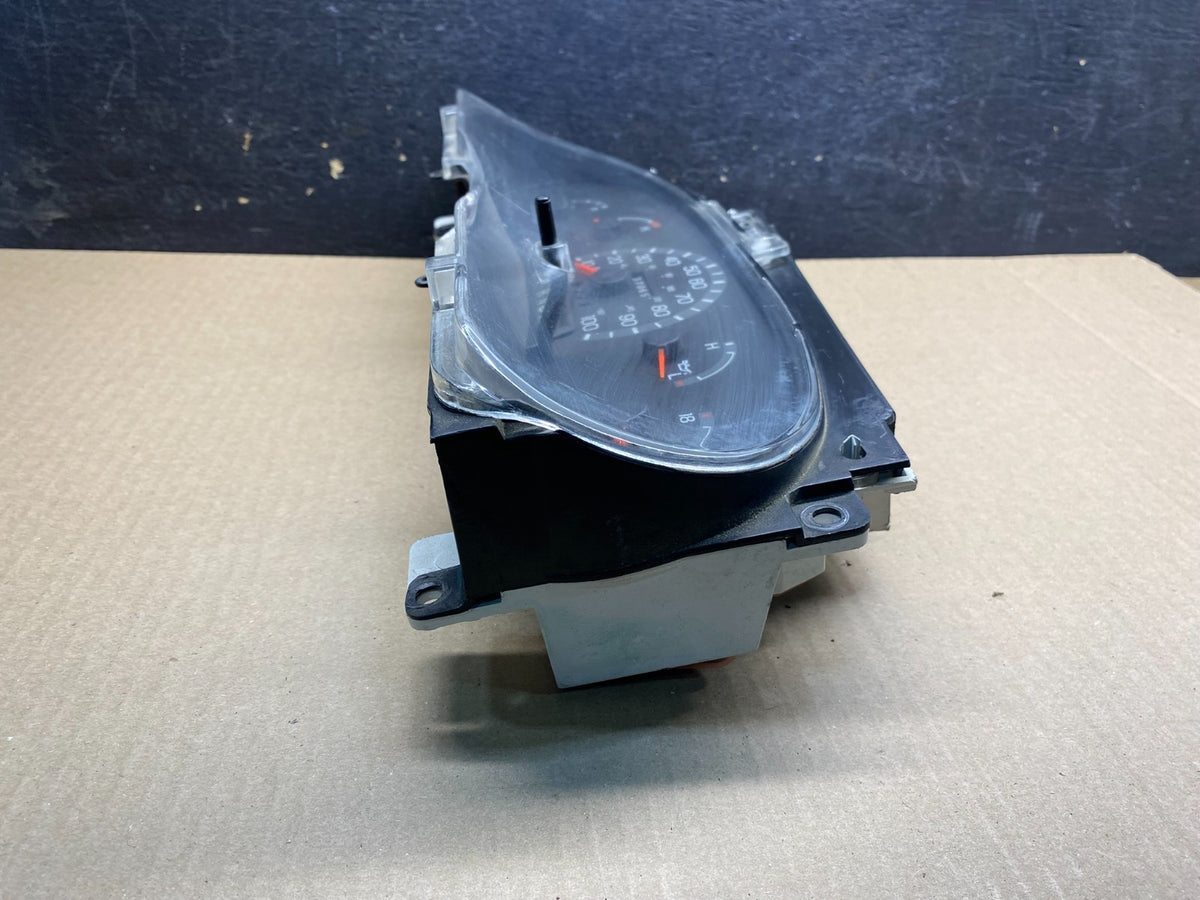 2001-2002 Ford Econoline E250 E350 Van Speedometer Instrument Cluster AI4927 DG2