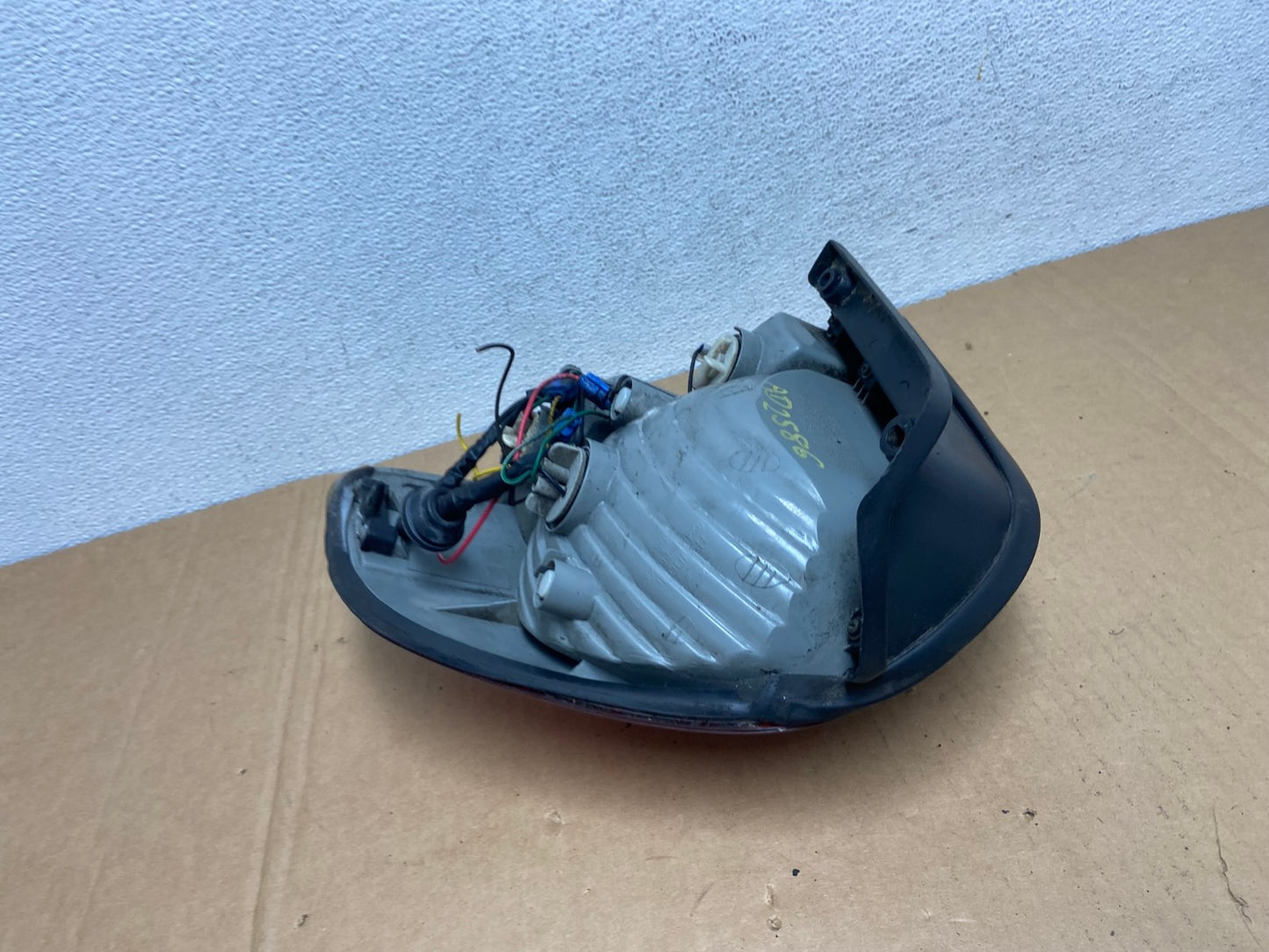 2005 to 2006 Hyundai Santa Fe Left Driver Side Tail Light AD2586 LK5
