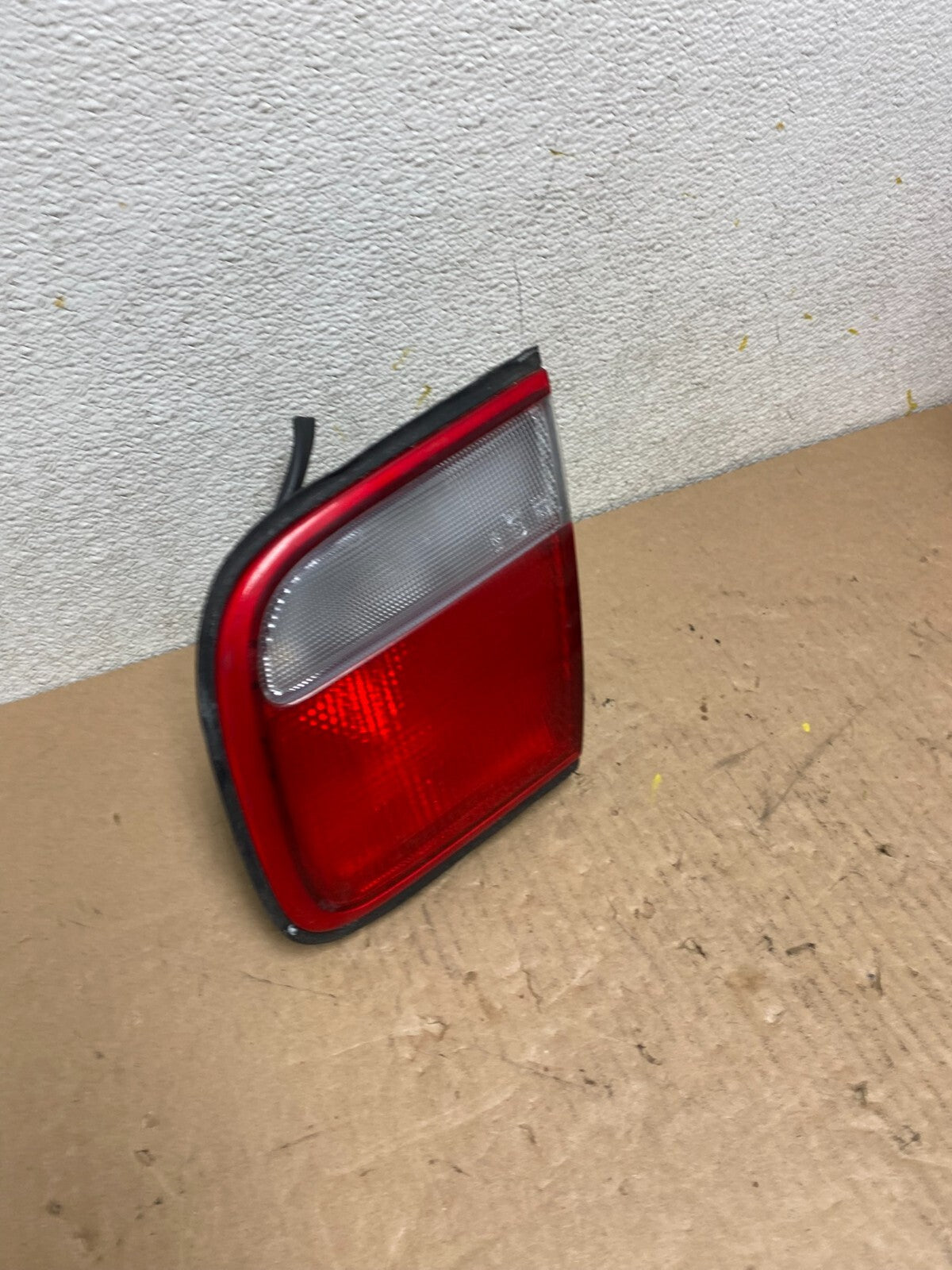 1995 to 1998 Mazda Millenia Right Passenger RH Inner Tail Light Oem N1241 DG1