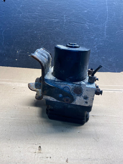 2003 - 2004 Ford Expedition ABS Anti Lock Brake Pump Module AE8087 DG3