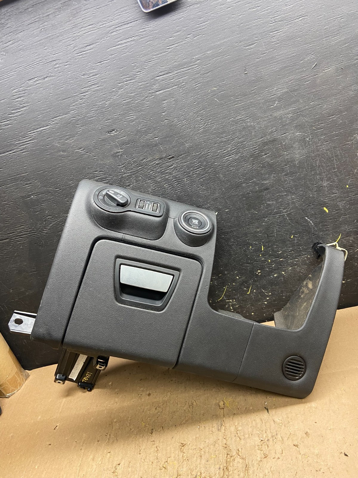 2014-2017 Maserati Ghibli Left Driver Front Dash Knee Headlight Switch T8421 DG0