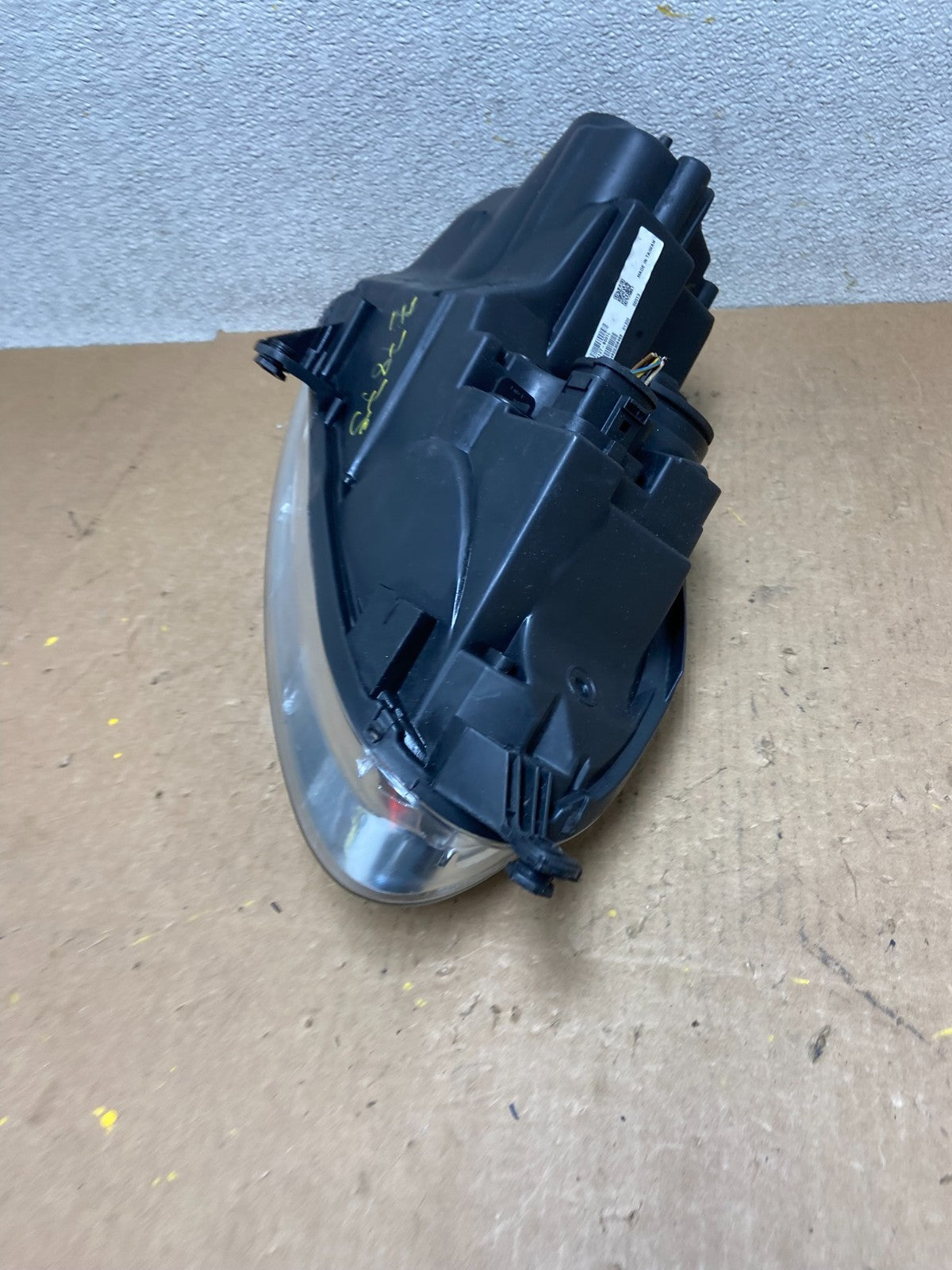 2005 to 2010 Volkswagen Jetta Left Driver LH Side Headlight Halogen Z7875 DW5