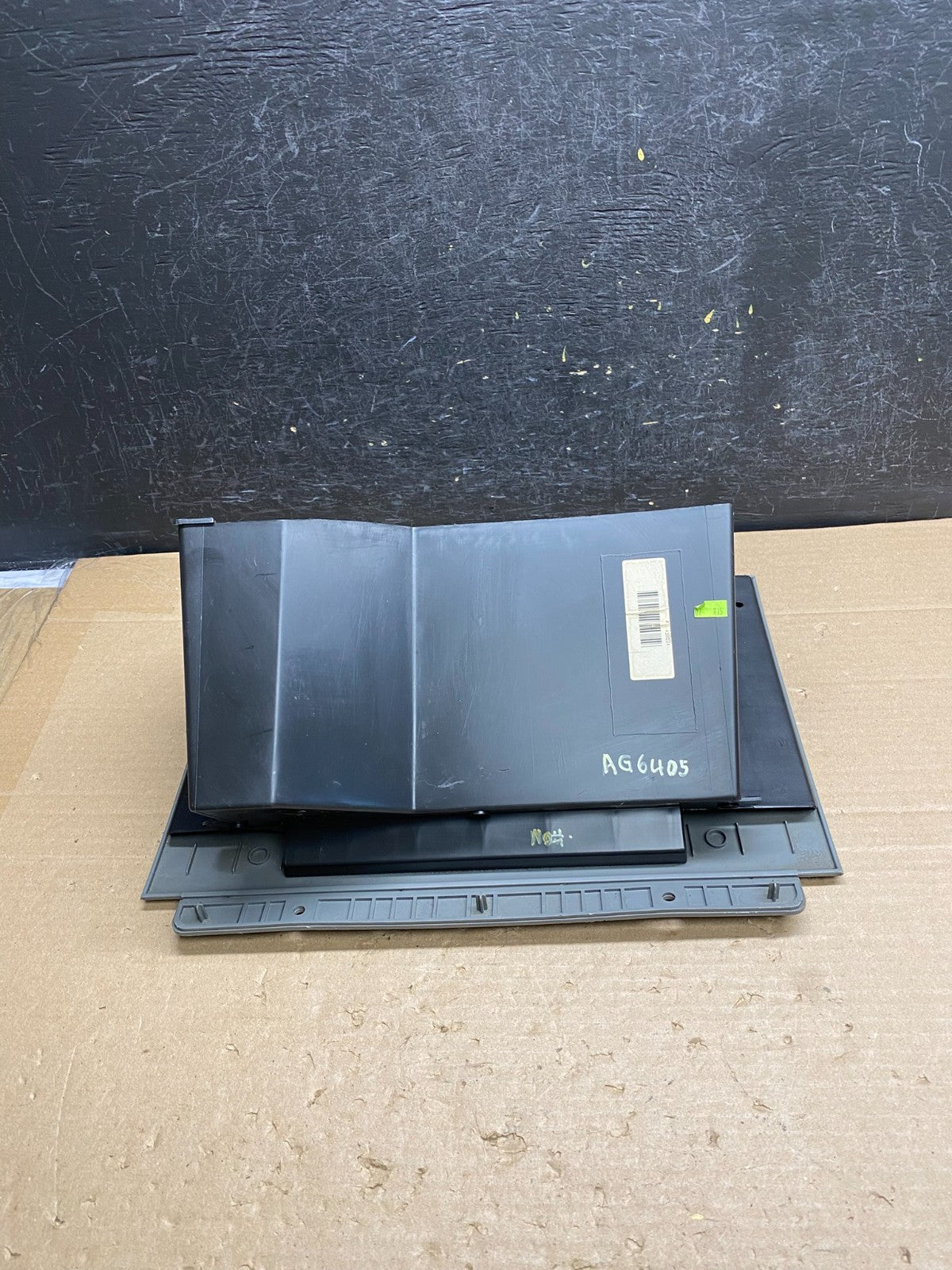 2004 to 2008 Ford F-150 Front Right Passenger Storage Glove Box AG64054