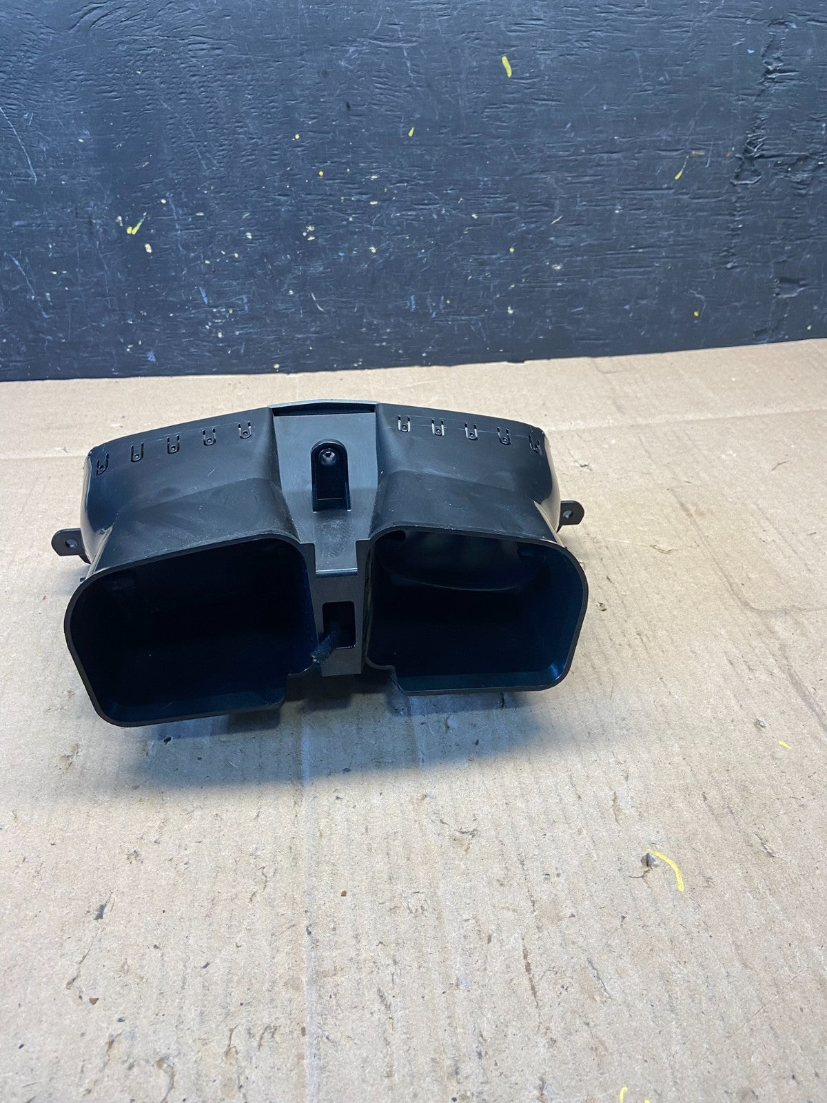 2007 to 2009 Cadillac SRX Front Center Dash Clock Air Vent P9351 DG3