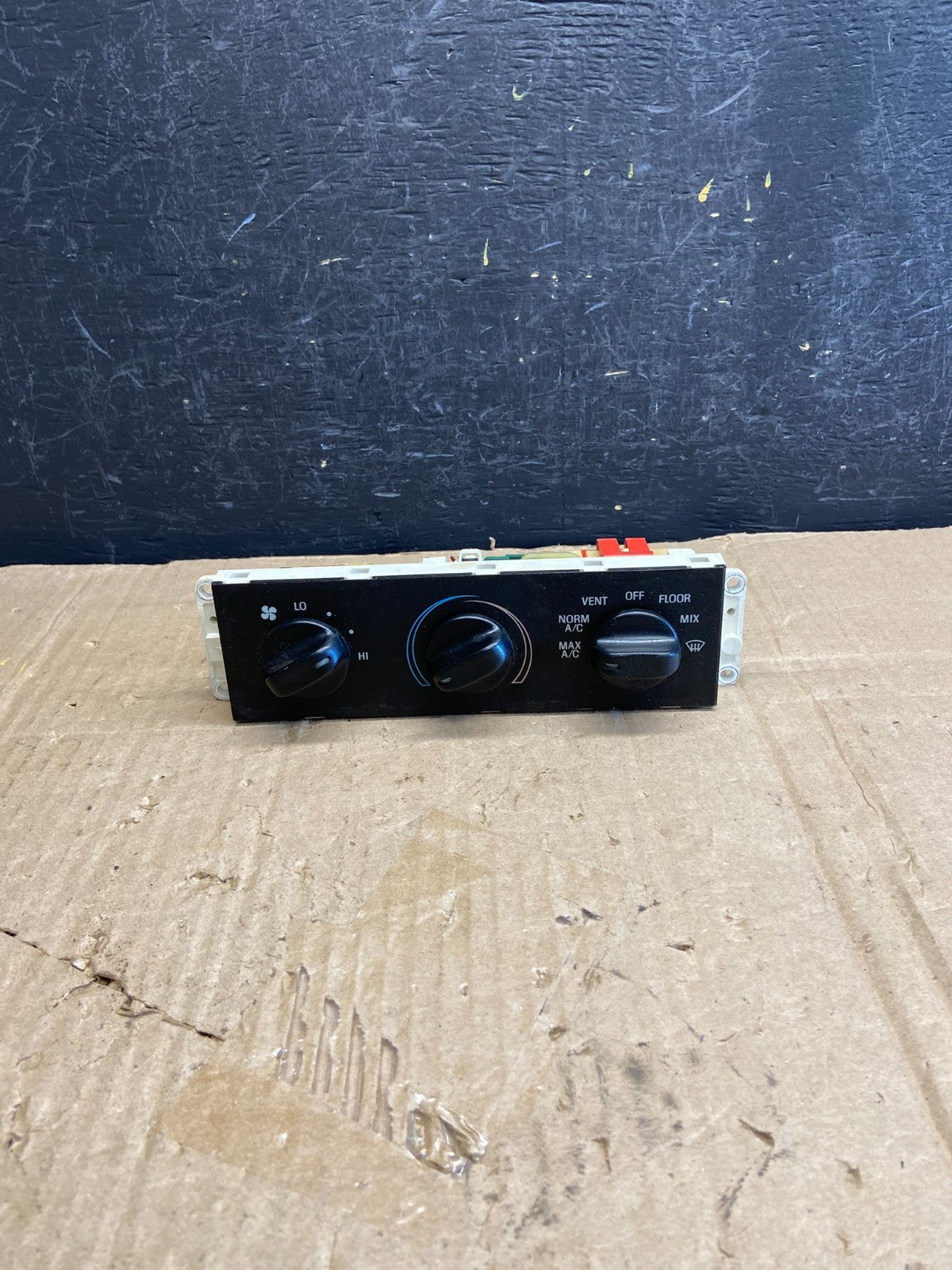 1998 to 2011 Ford Crown Victoria Marquis A/C Heater Climate Control AE1863 DG0