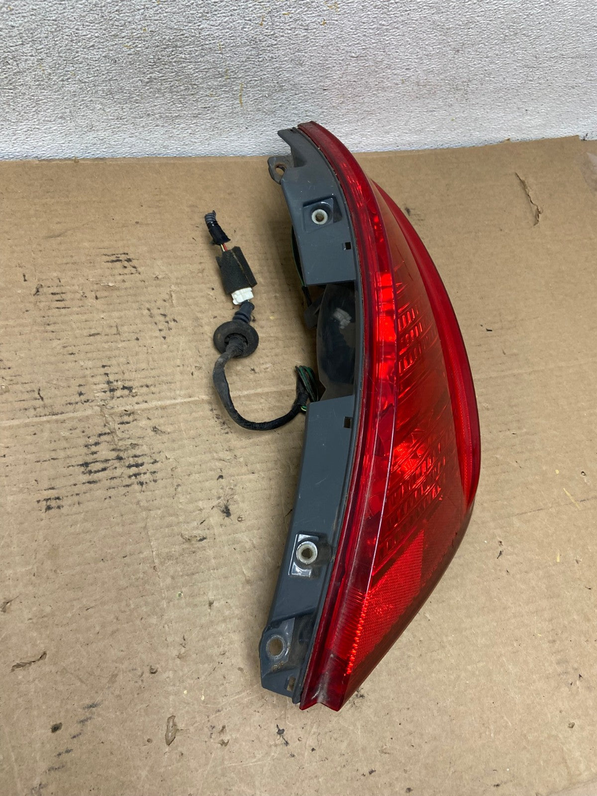 2003 2004 2005 Nissan Murano Right Passenger Rh Side Tail Light AH4162 LK1