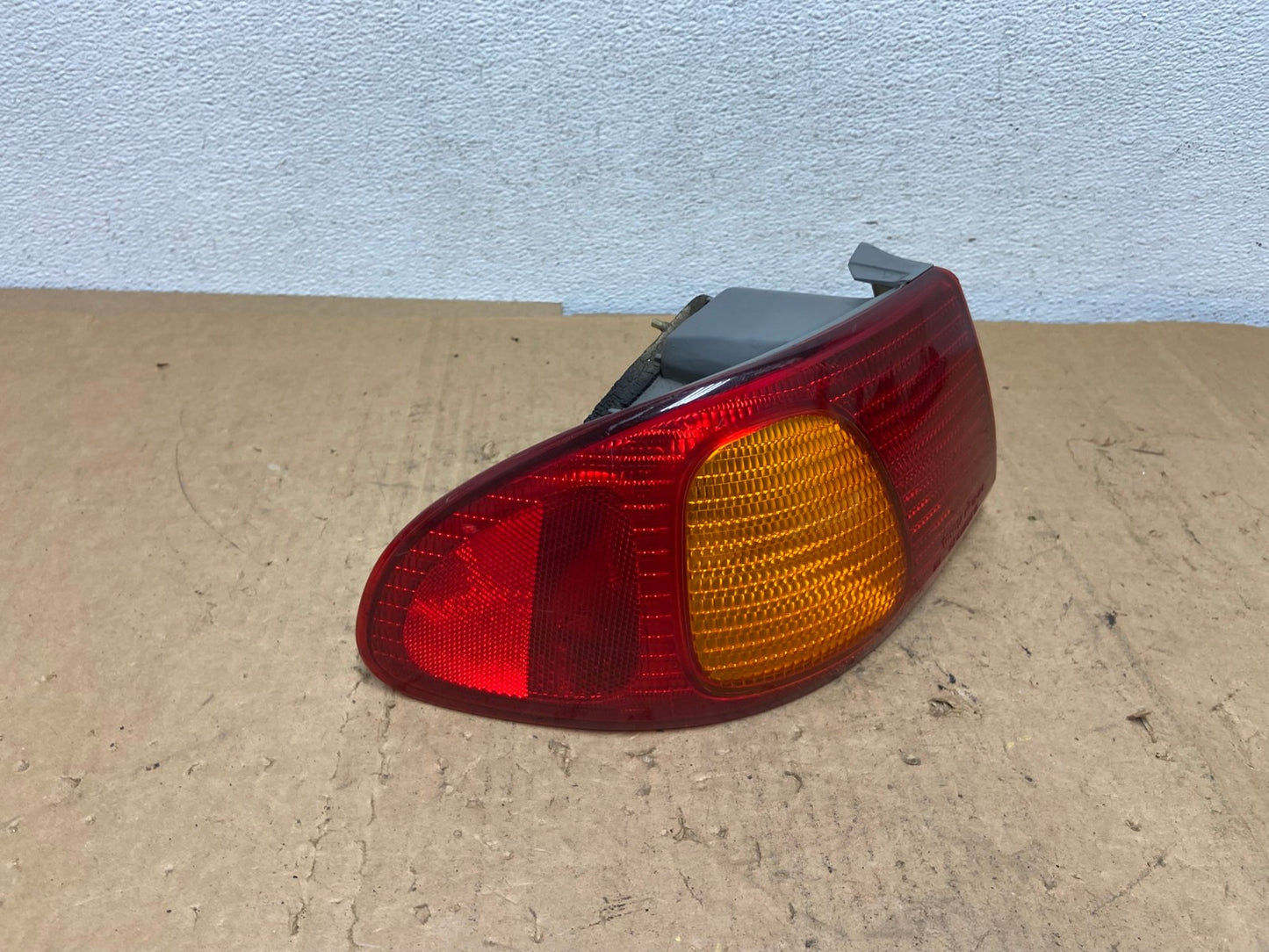 1998 1999 2000 Toyota Corolla Left Driver Lh Side Tail light AD0604 LK2