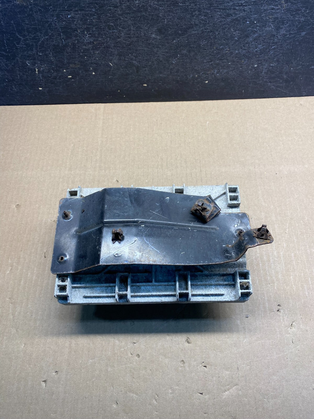 2005 Chrysler Caravan 3.3L Engine Control Unit ECU P05187657AC AG7479 DG1