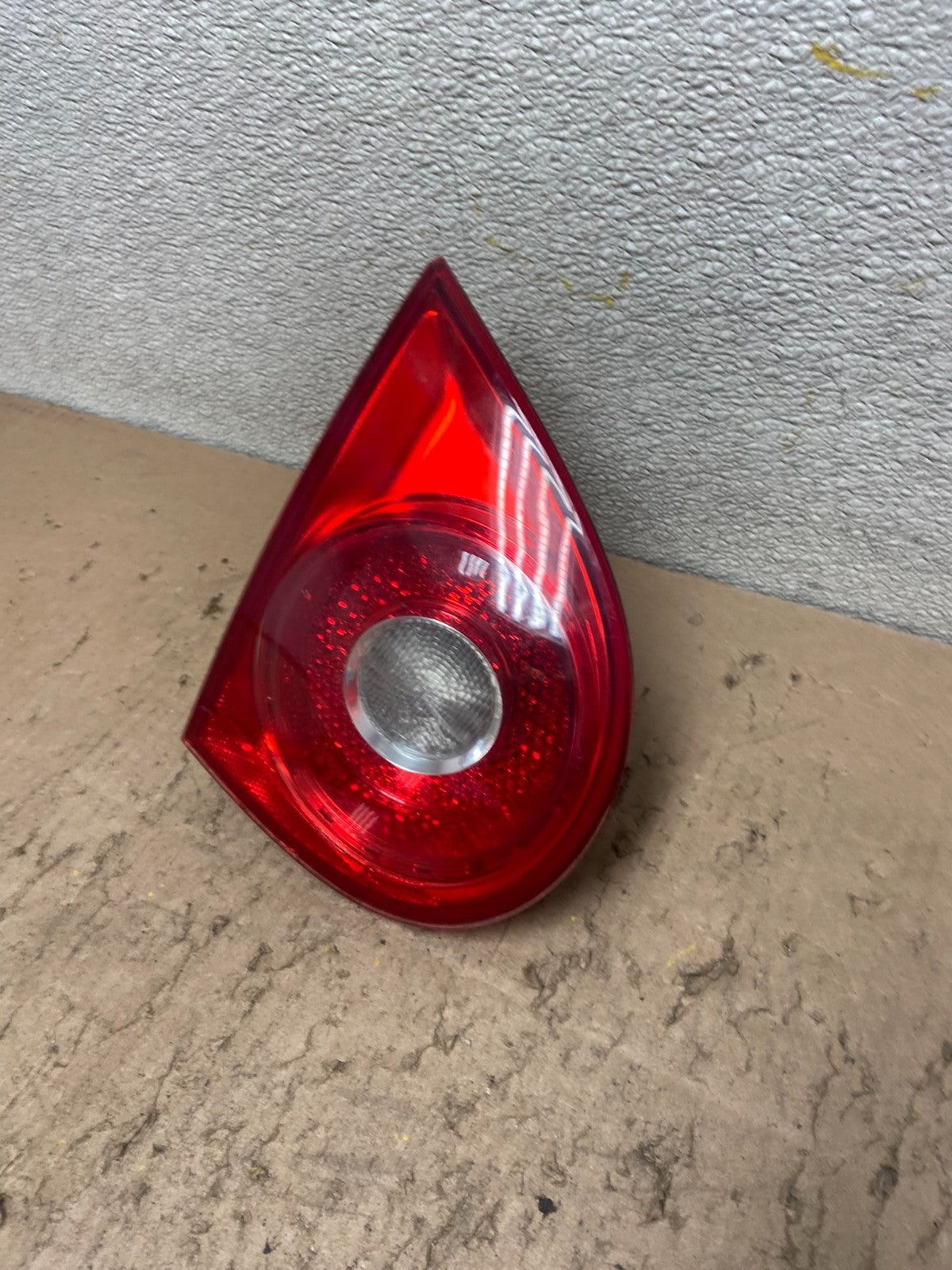 2006-2009 Volkswagen Golf Driver Left Side Tail Light Inner Trunk Lid Y4856 DW1