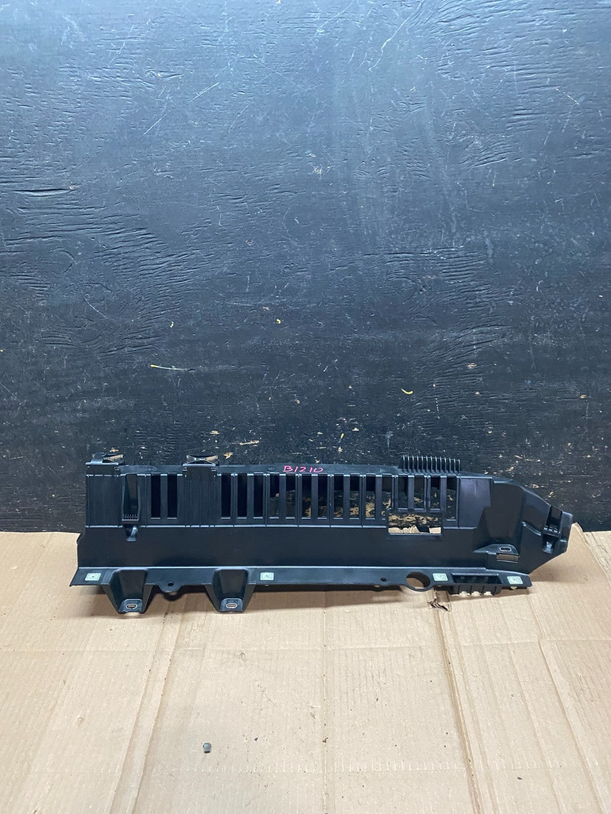 2015 to 2019 Bmw X6 Rear Right Passenger Quarter Waist Rail Cover Panel W4675 DG0