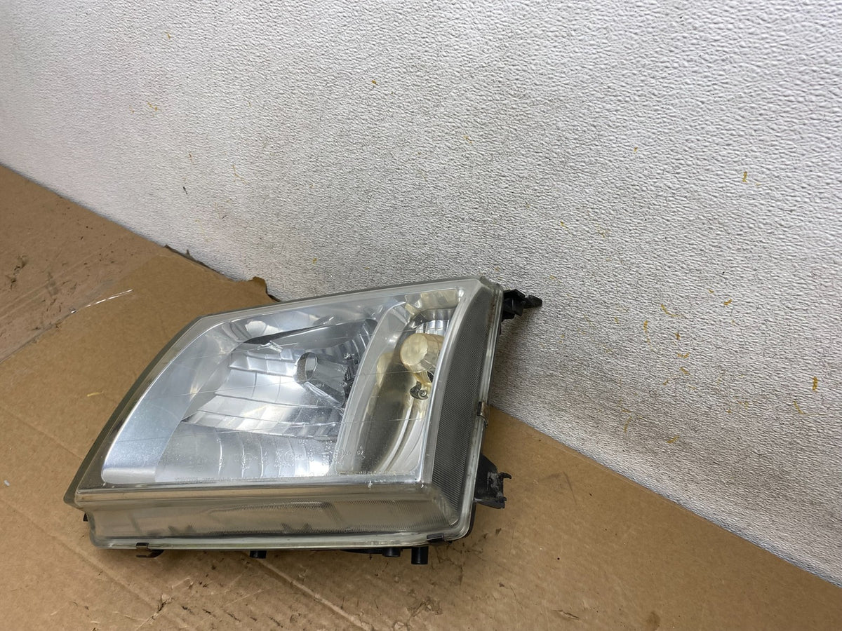 1998 to 2005 Toyota Land Cruiser Left Driver LH Headlight Halogen AH8152 DW2