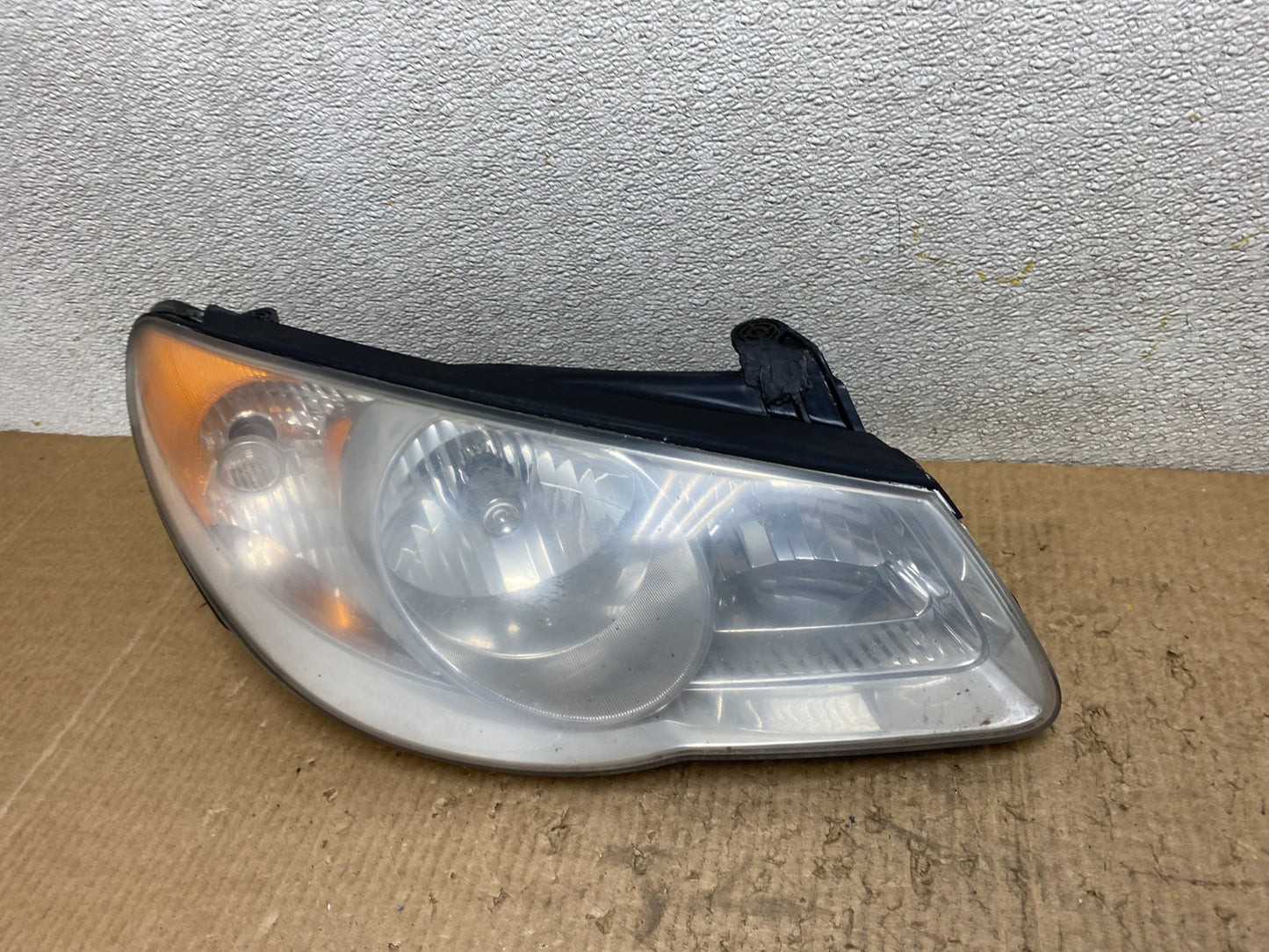 2007 2008 2009 2010 Hyundai Elantra Right Passenger Side Headlight OEM W7645 DW1